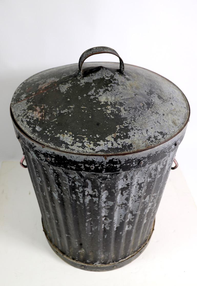 American Industrial Trash Garbage Can with Lid