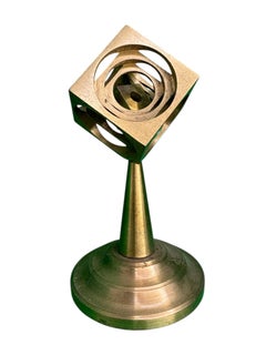Escultura de escritorio modelo a escala de diseño de cubo de tornero industrial, Alemania, años 70
