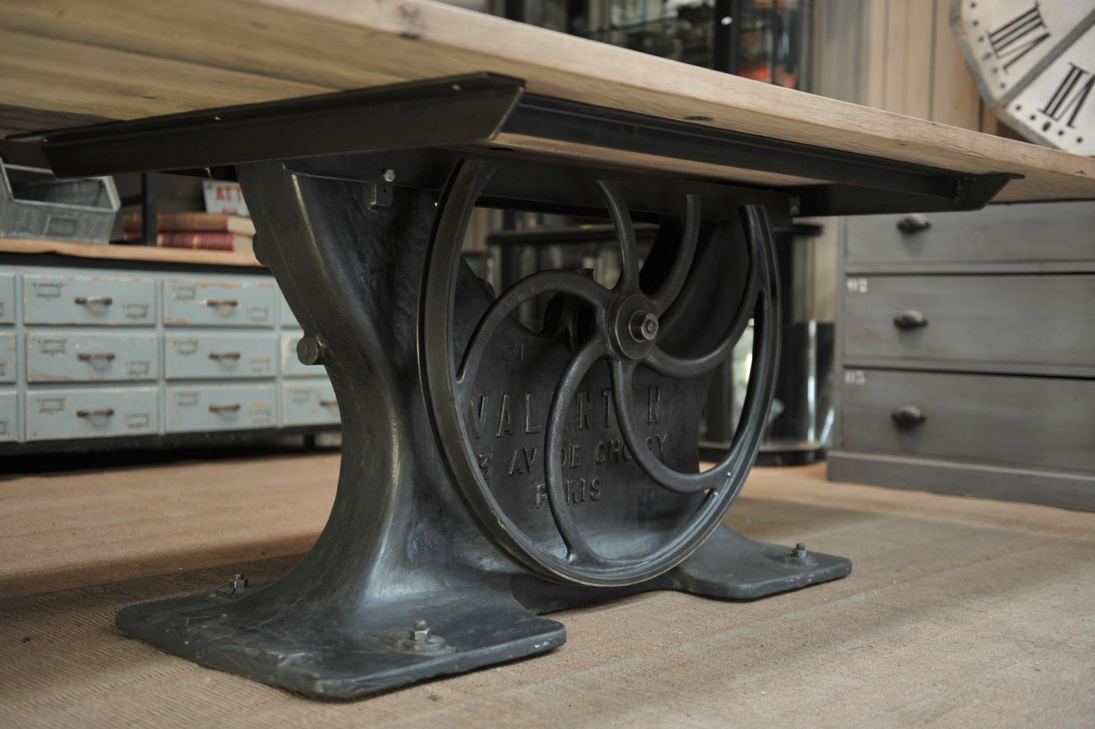 Industrial Valentin Paris, 1900 Cast Iron Base and Solid Oak Dining Table 1