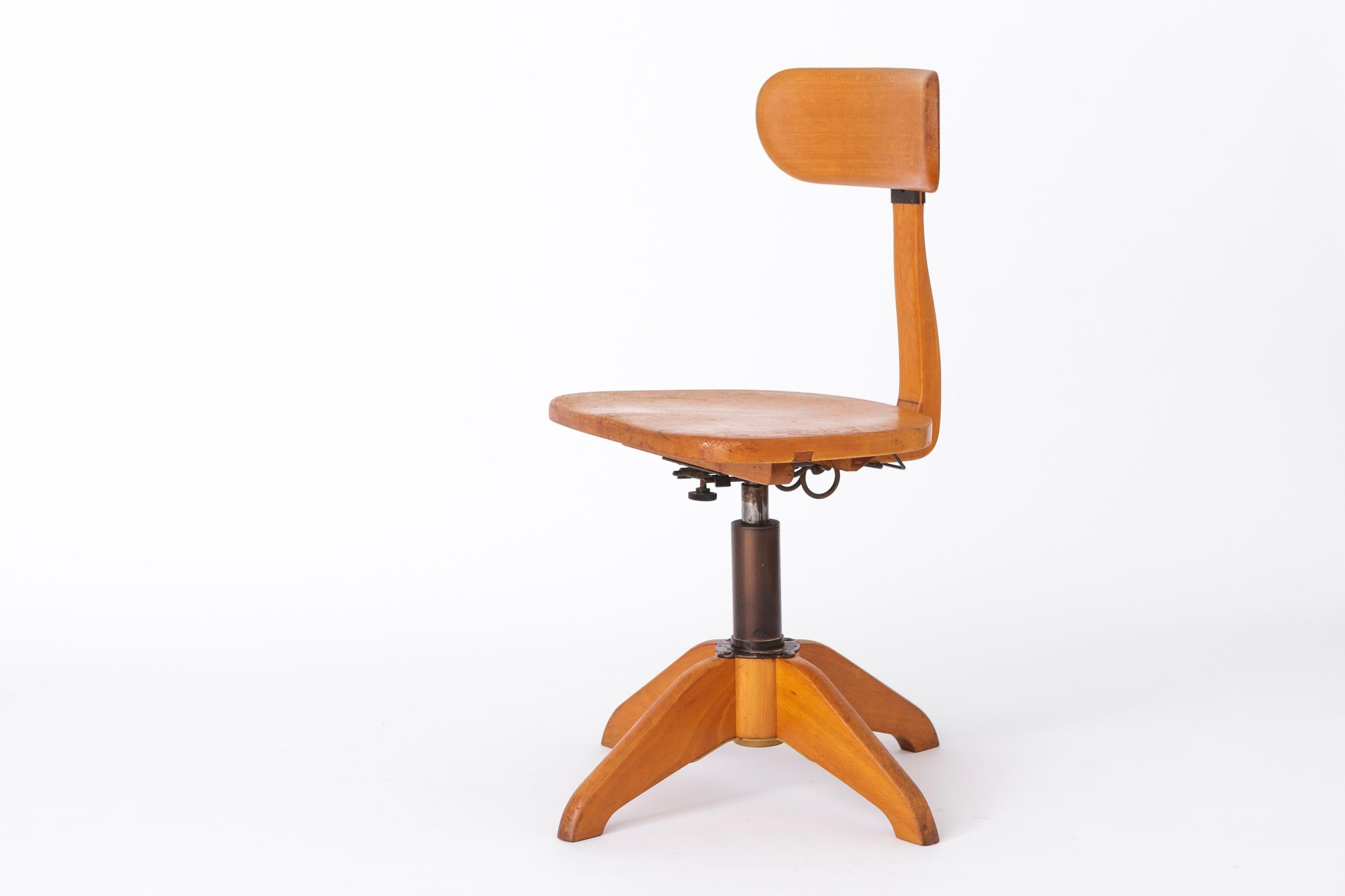 Silla Industrial Vintage Años 50 - Diseño Alemán Moderno de mediados de siglo