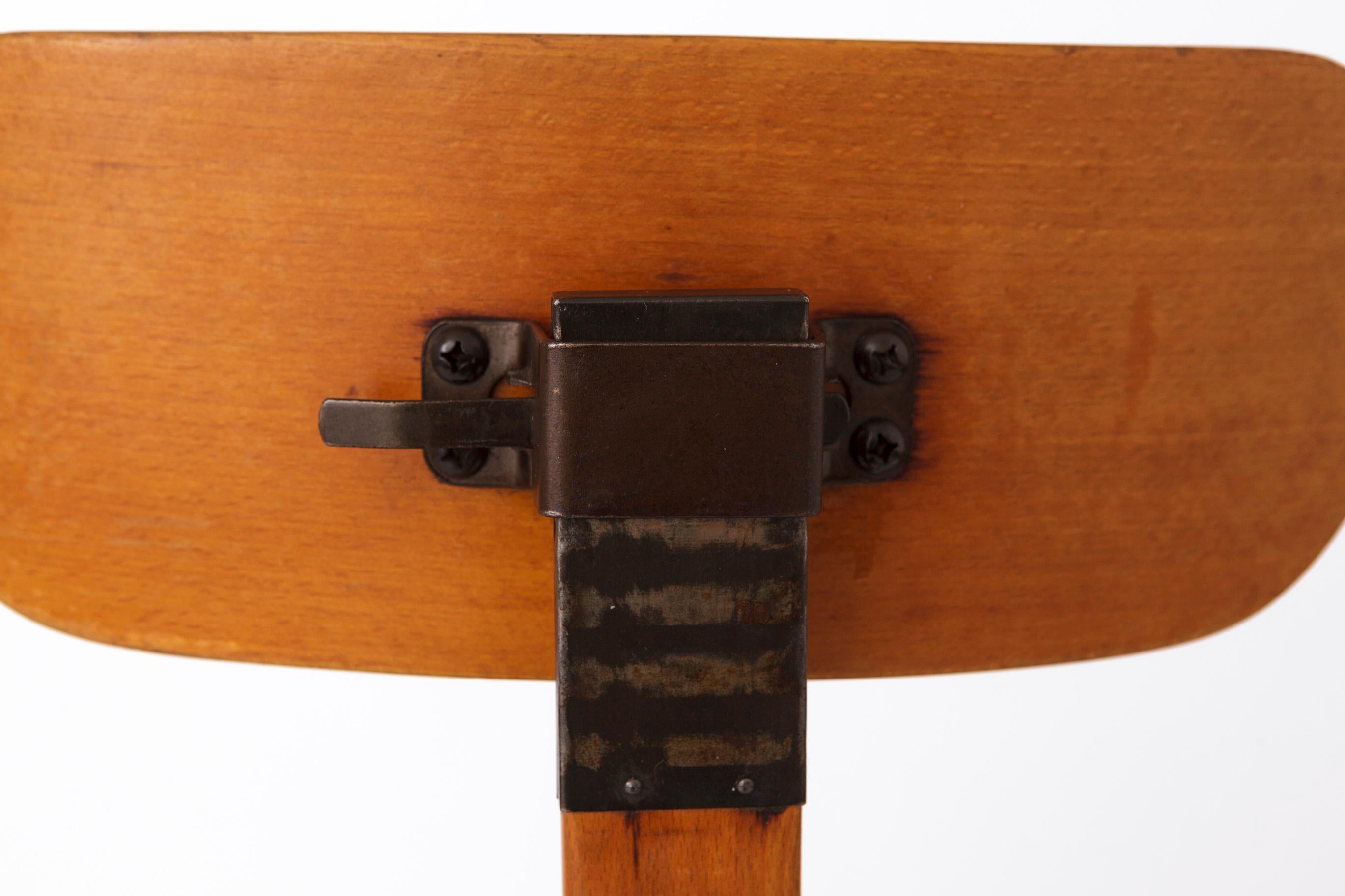 Silla Industrial Vintage Años 50 - Diseño Alemán 2