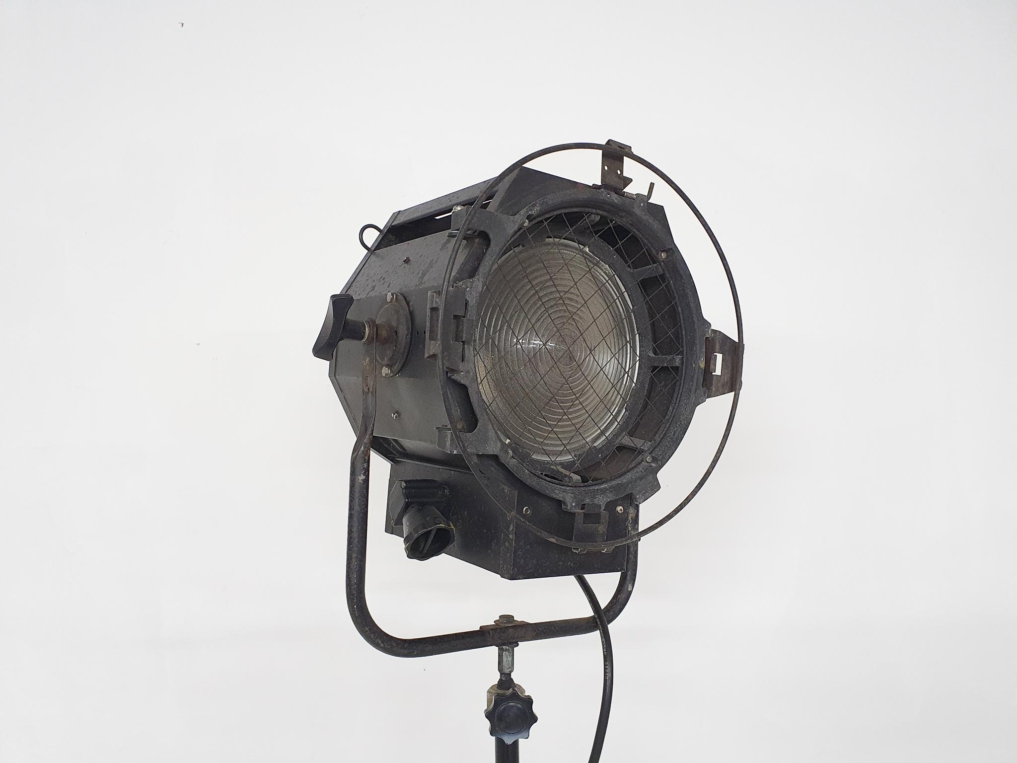 Mid-Century Modern Industrial Vintage Film Studio or Theatre Light with Metal Stand by ADB For Sale
