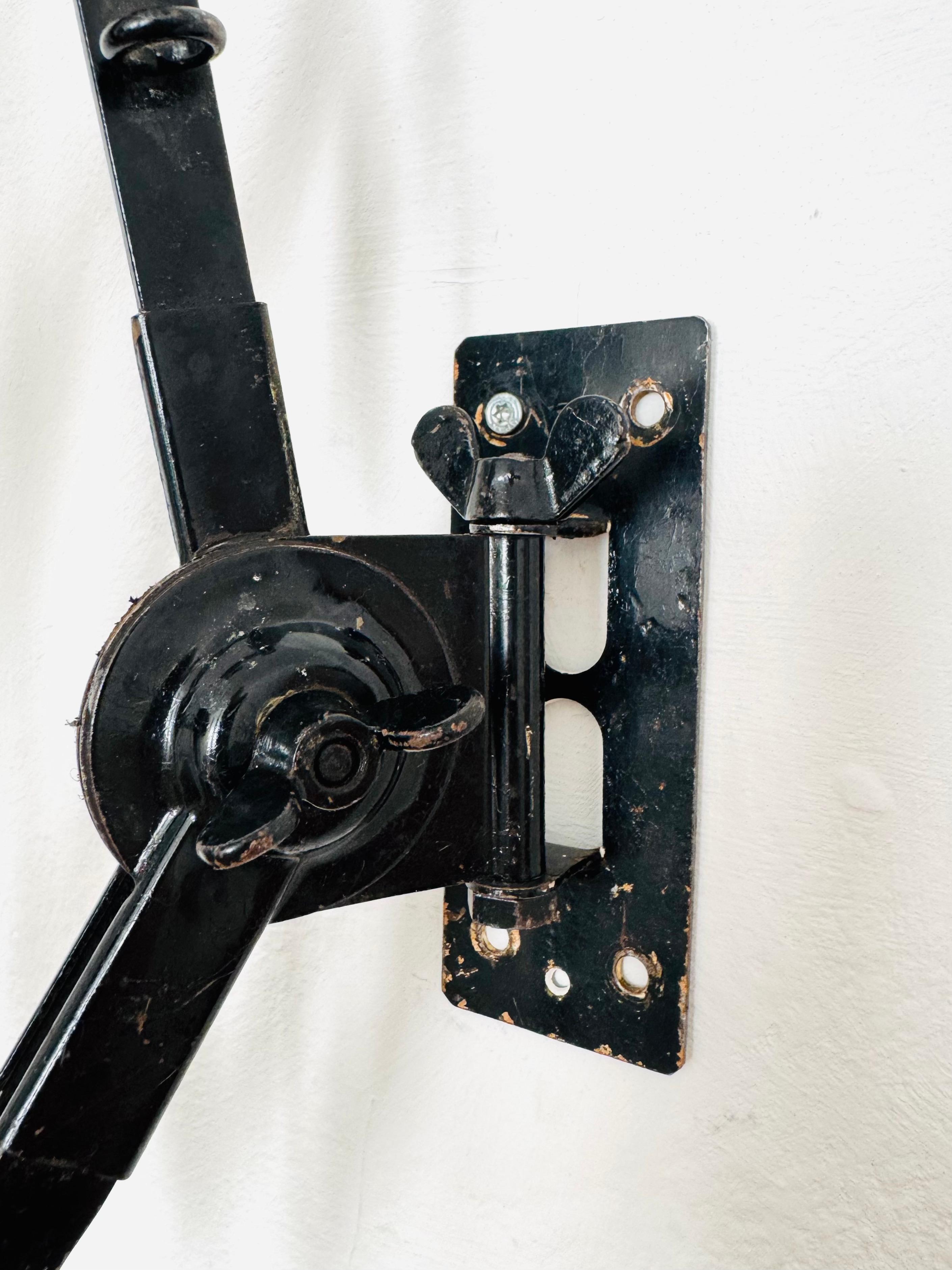 Lámpara industrial de pared en venta 3