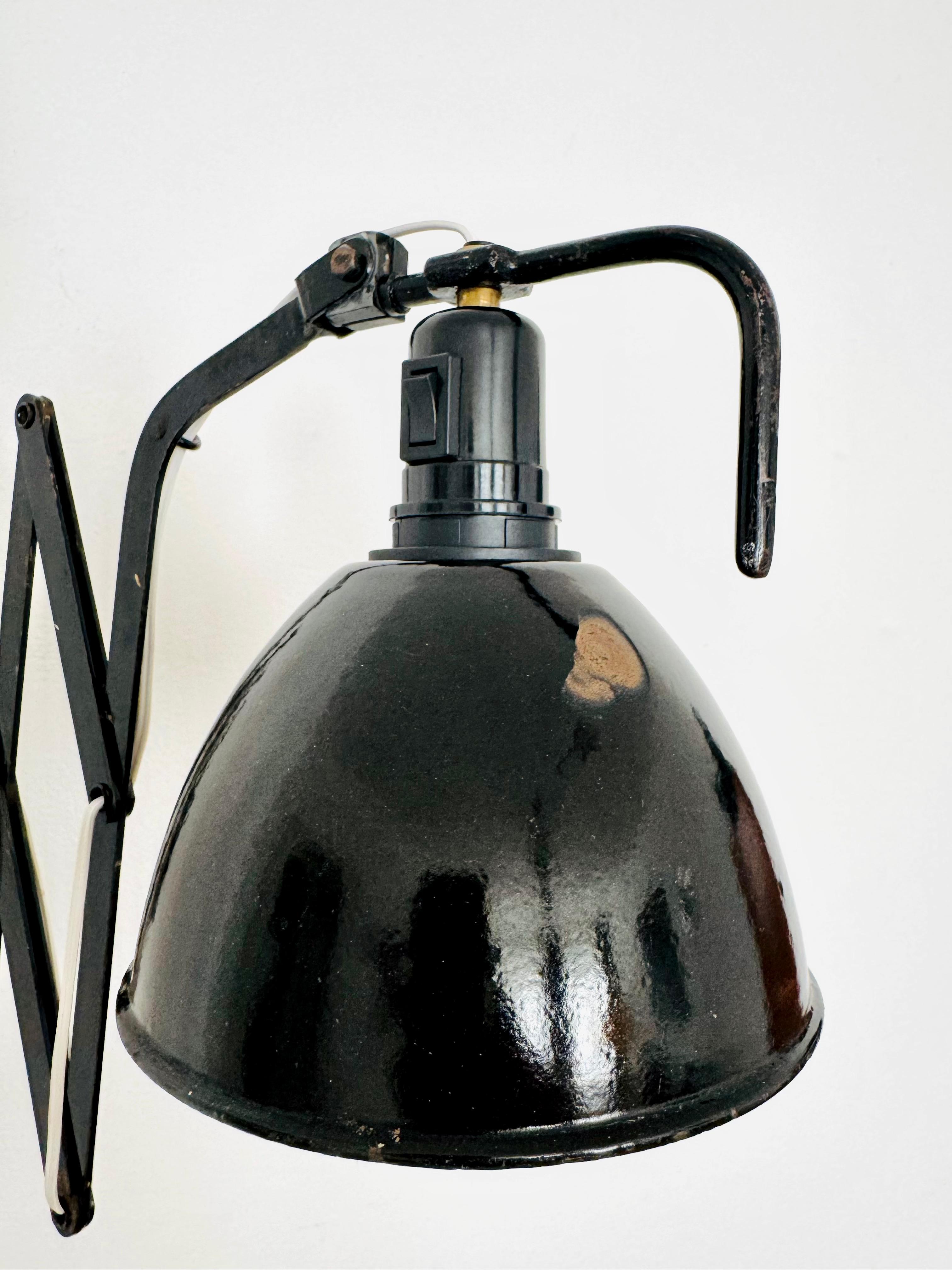 Lámpara industrial de pared en venta 4