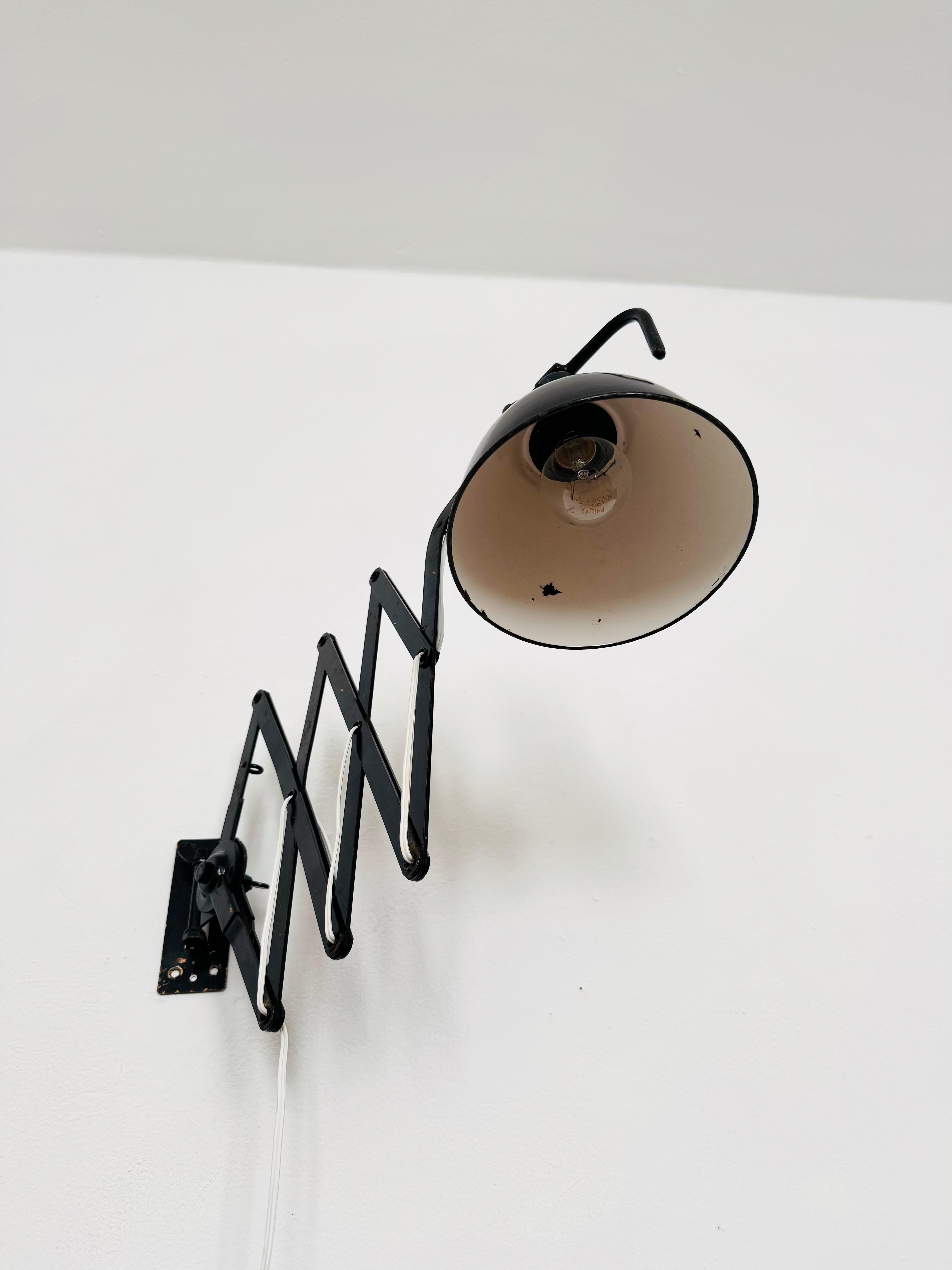 Lámpara industrial de pared en Bueno estado para la venta en München, DE