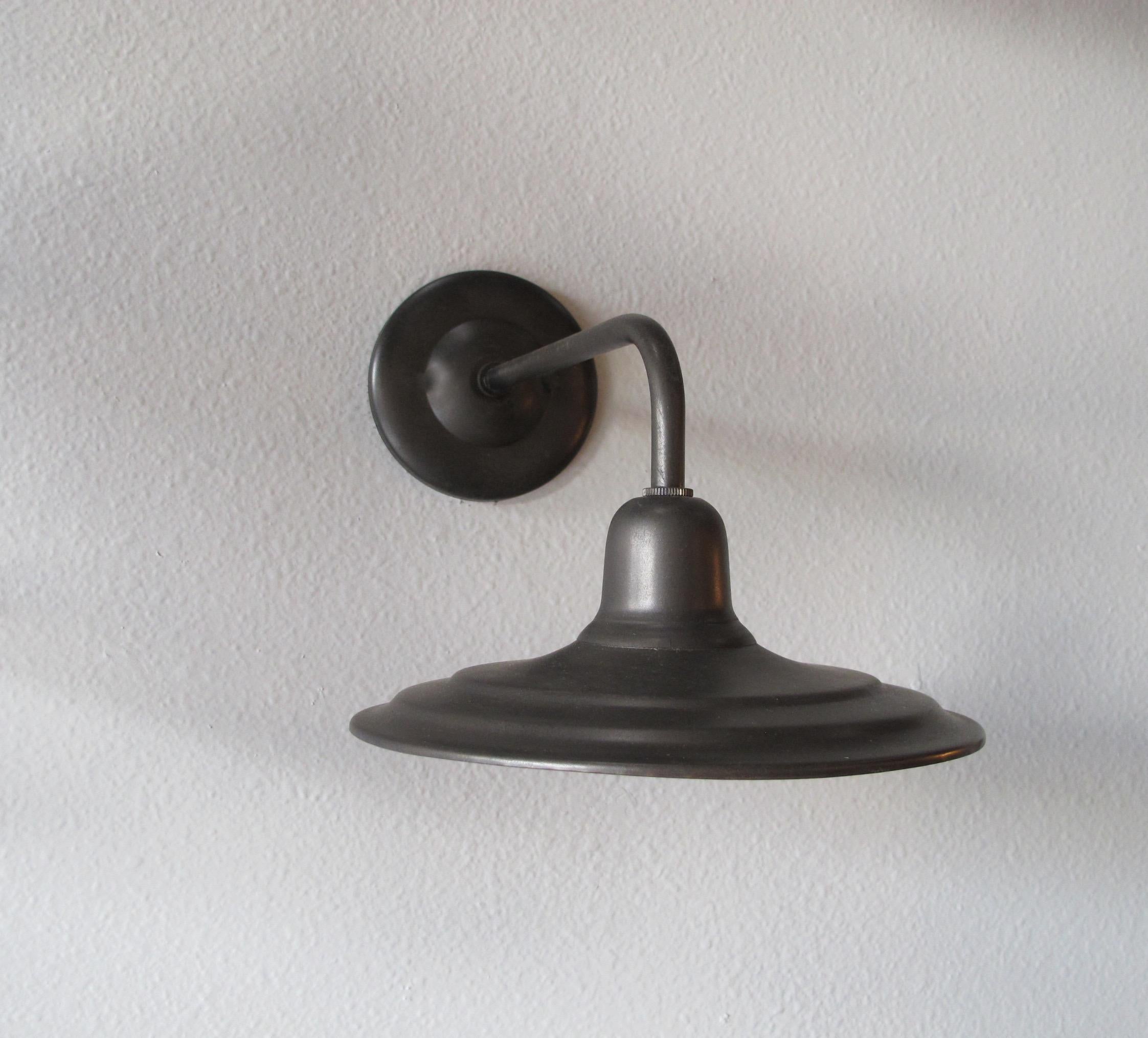 Industrial Wall Sconce (Metall) im Angebot