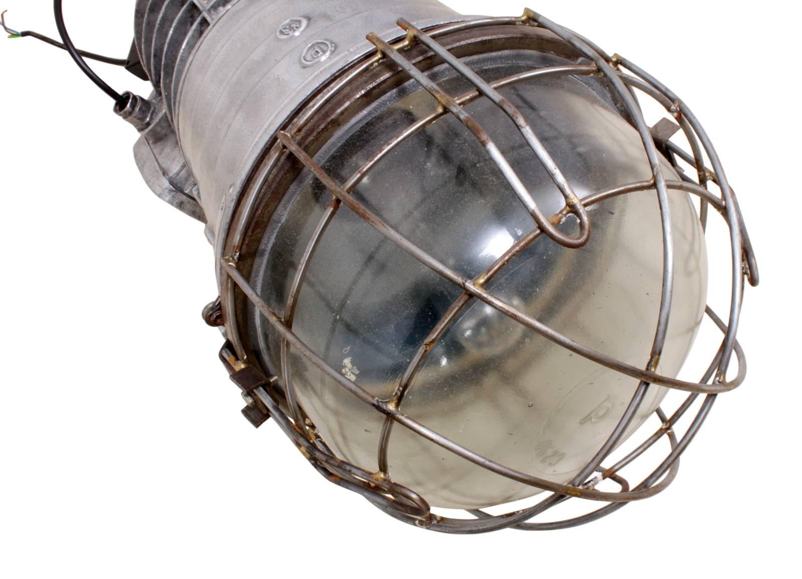 Industrial Warehouse Light in Polished Aluminium, circa 1950 For Sale 1
