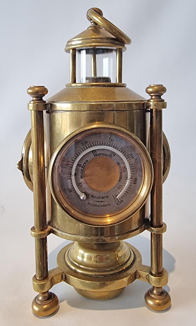 Industrielle Serie Wetterstation Davy's Miner's Lamp Uhrenkompendium. Dieses schöne und umfangreiche Kompendium aus der Industriereihe von Guilmet aus Paris basiert auf der Davy-Lampe, die in Bergwerken verwendet wurde. In wirklich hervorragendem