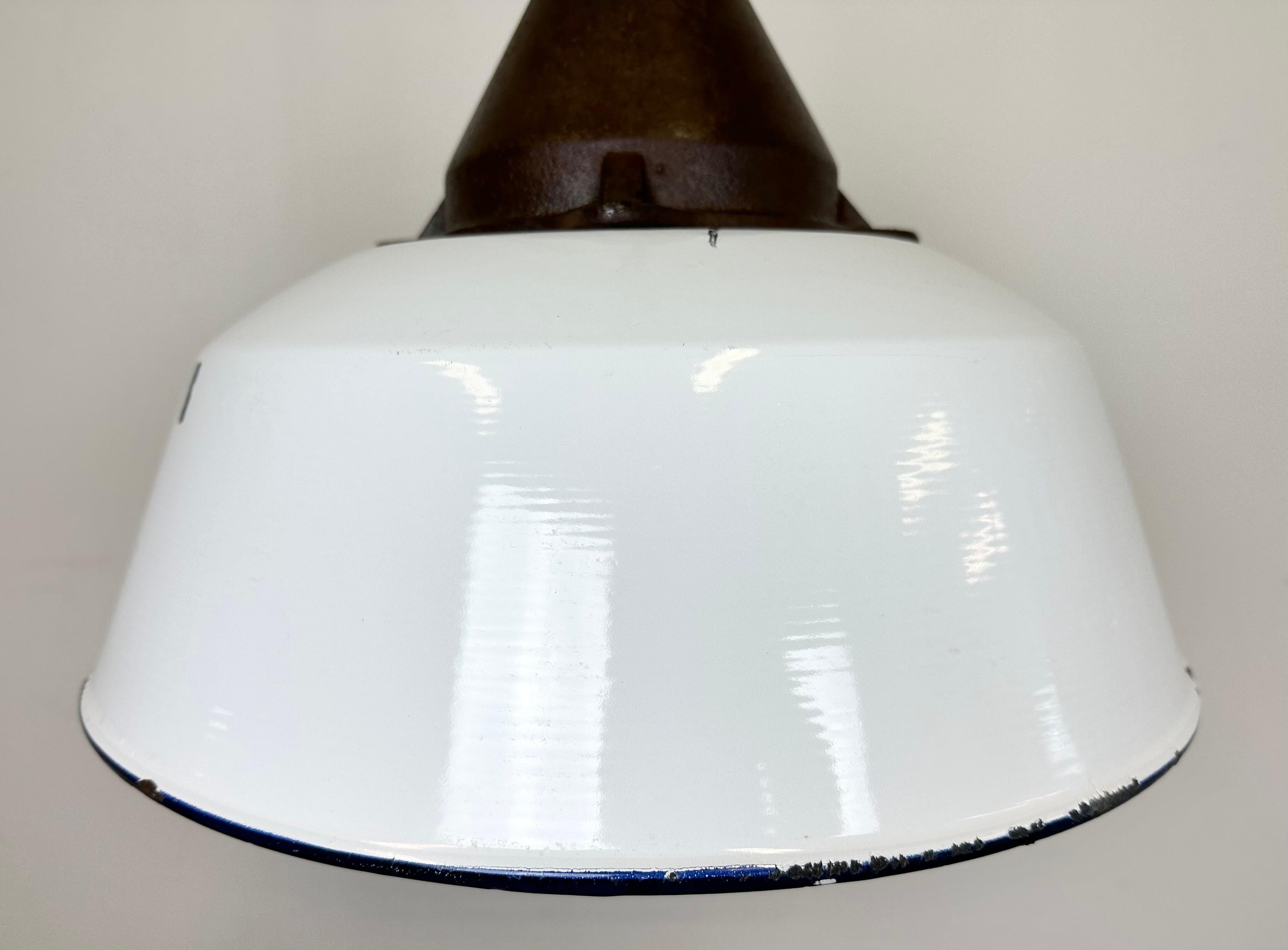 20th Century Industrial White Enamel and Cast Iron Pendant Light, 1960s For Sale