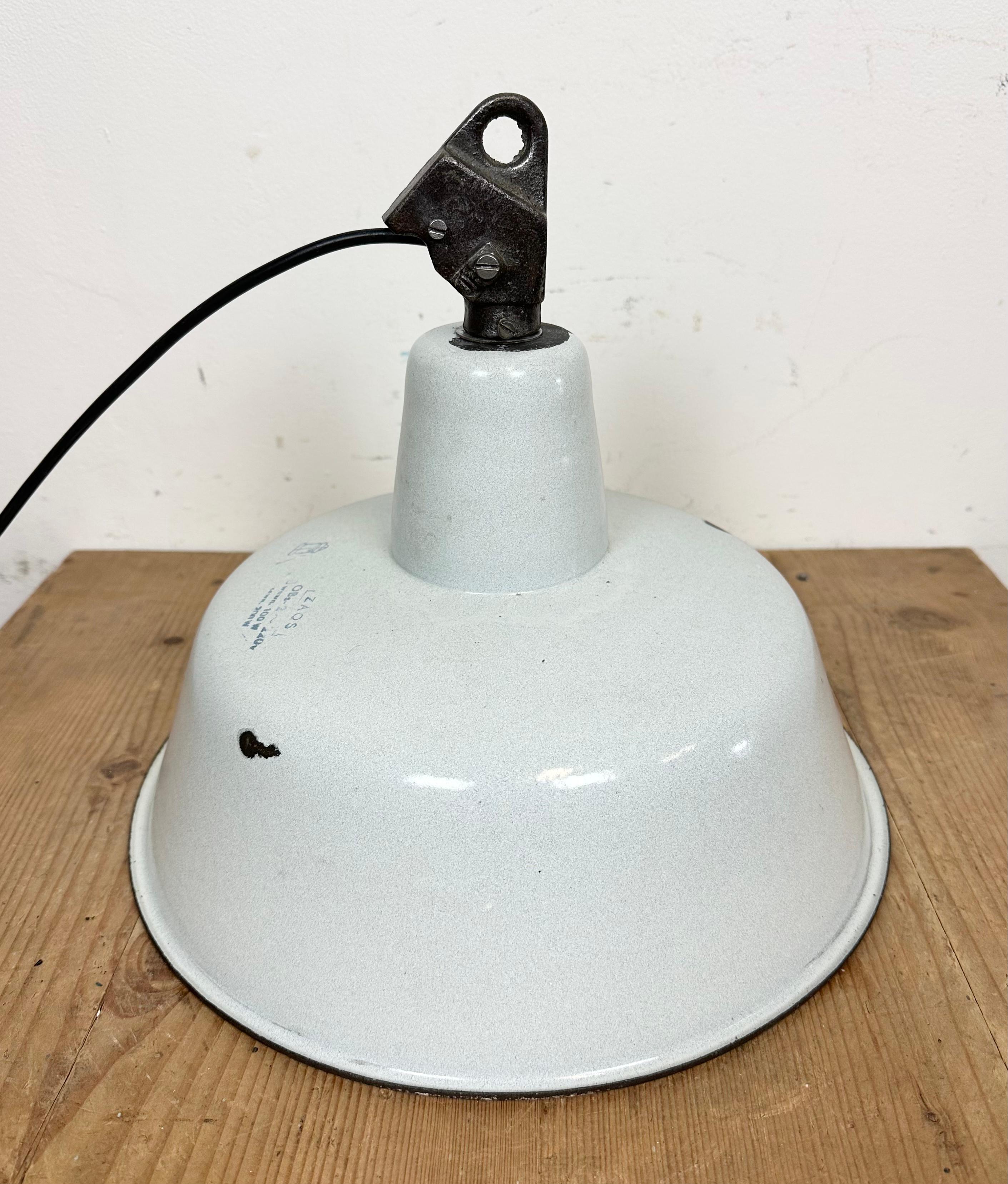 Industrial White Enamel Factory Lamp with Cast Iron Top, 1960s For Sale 5
