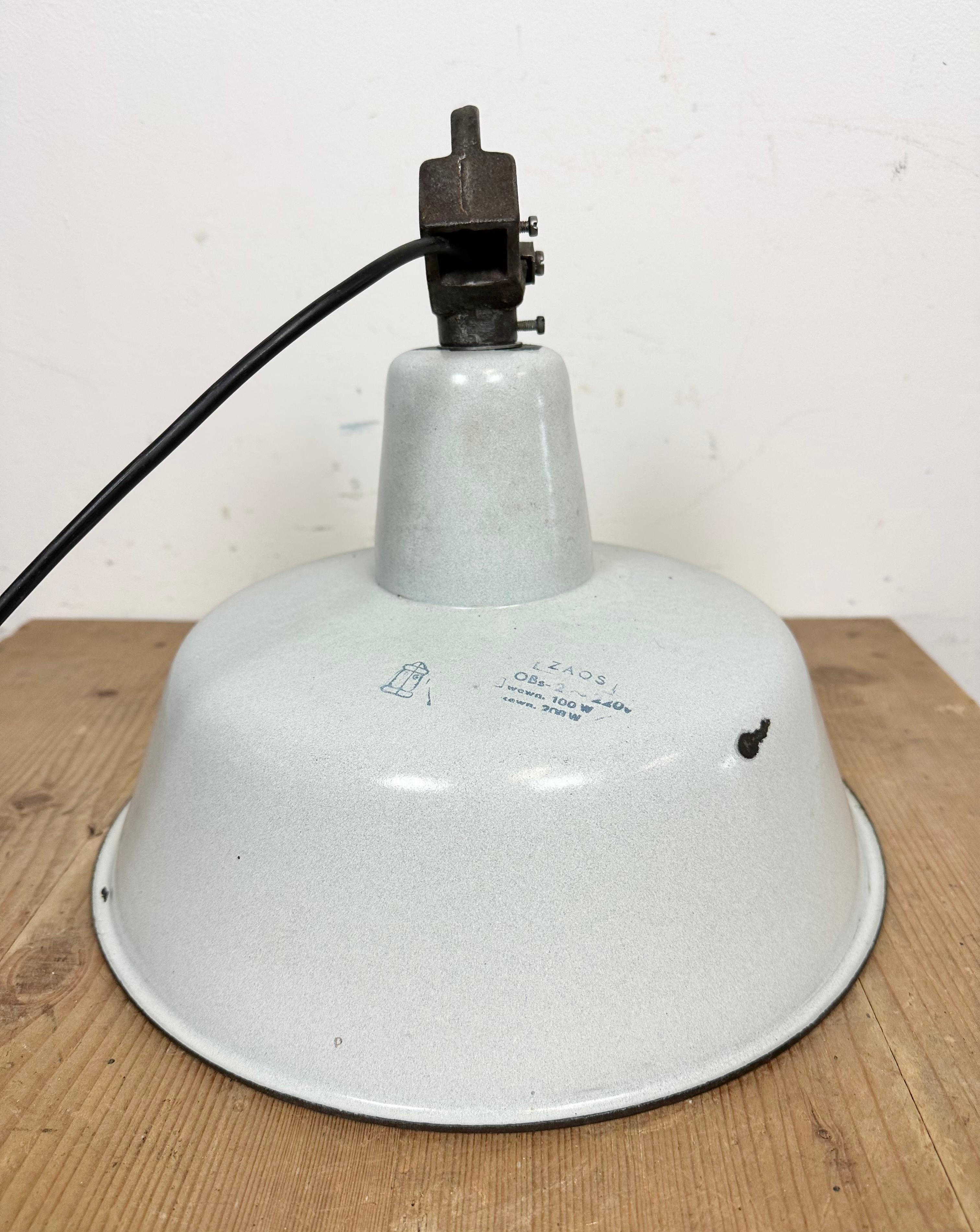Industrial White Enamel Factory Lamp with Cast Iron Top, 1960s For Sale 6