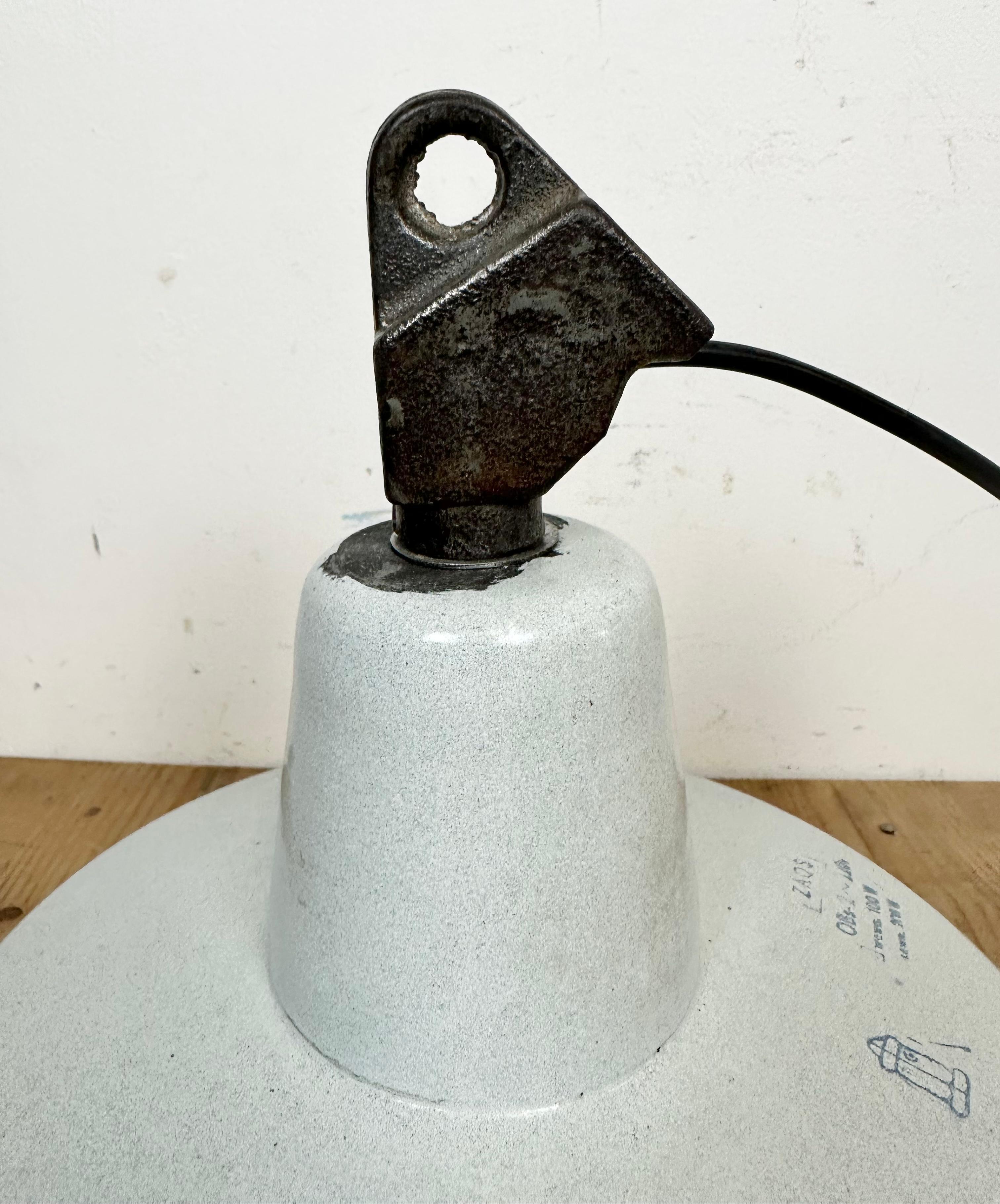 Industrial White Enamel Factory Lamp with Cast Iron Top, 1960s For Sale 8