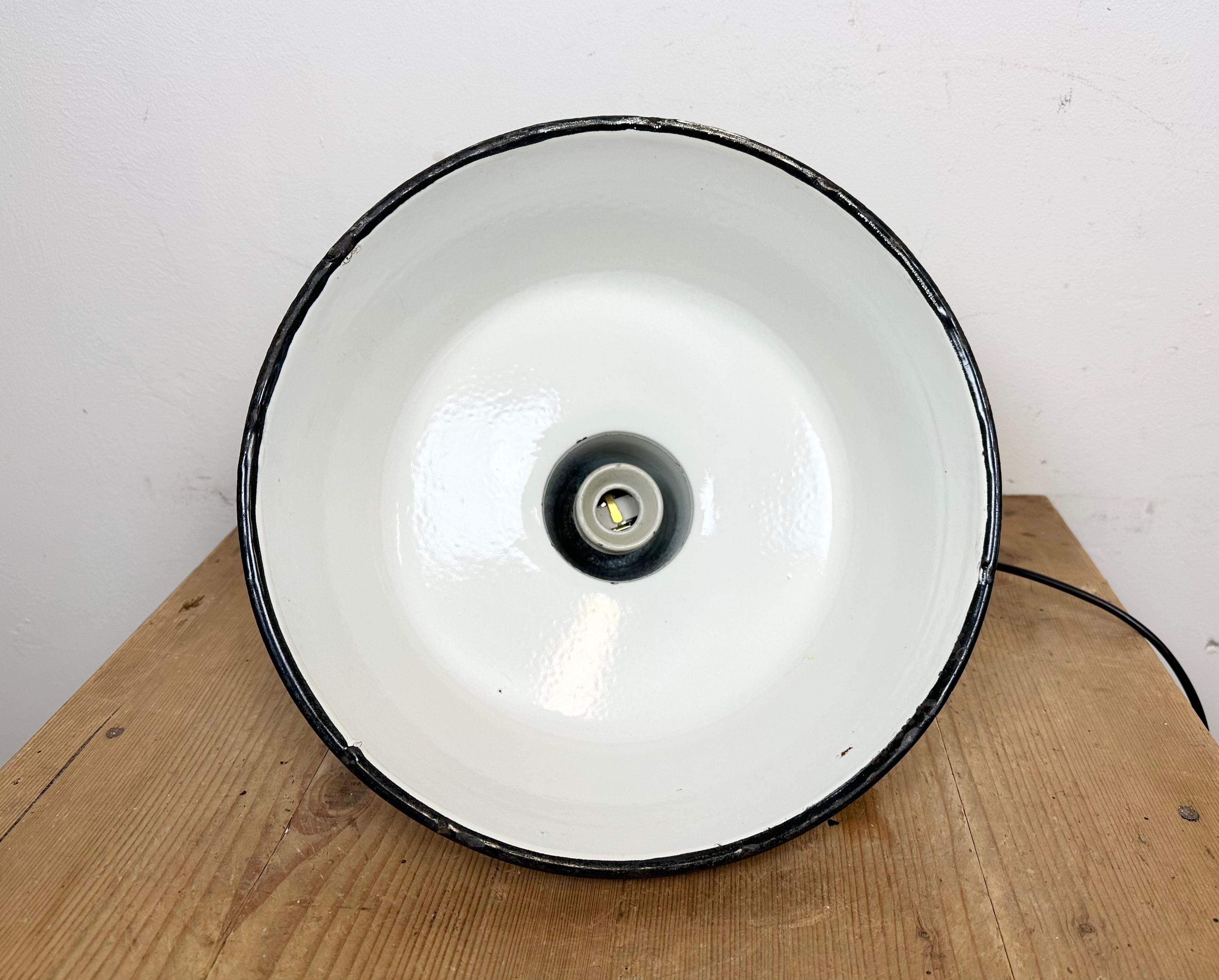 Industrial White Enamel Factory Lamp with Cast Iron Top, 1960s For Sale 9
