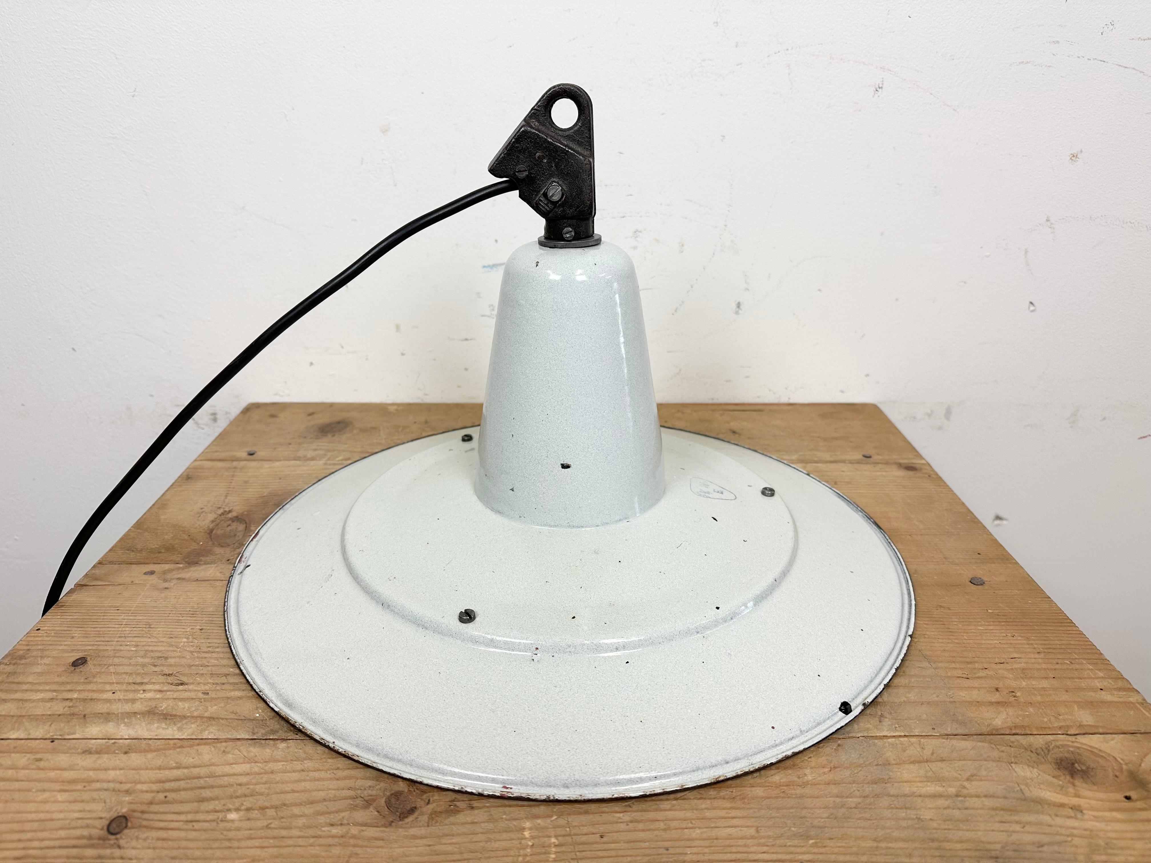 Industrial White Enamel Factory Pendant Lamp, 1960s For Sale 7
