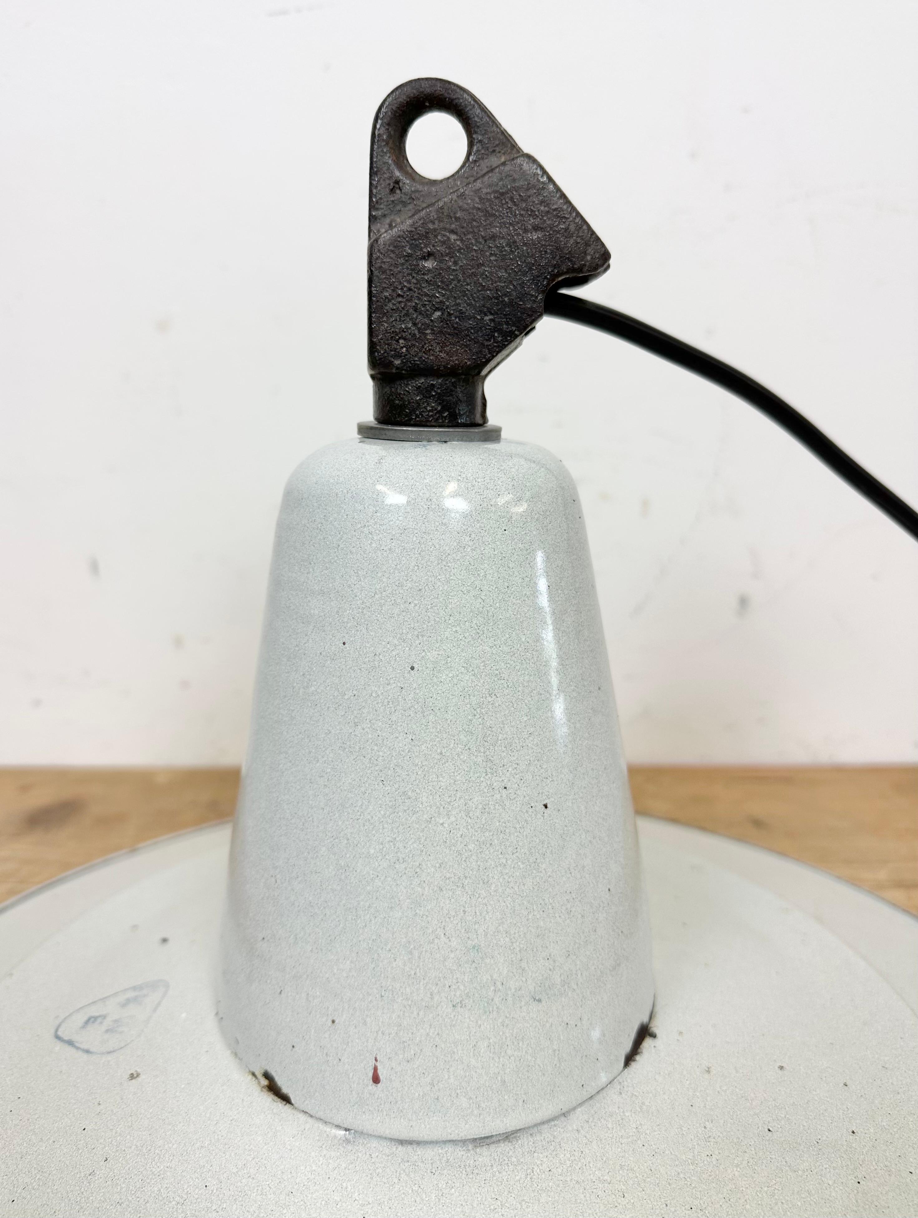 Industrial White Enamel Factory Pendant Lamp, 1960s For Sale 11