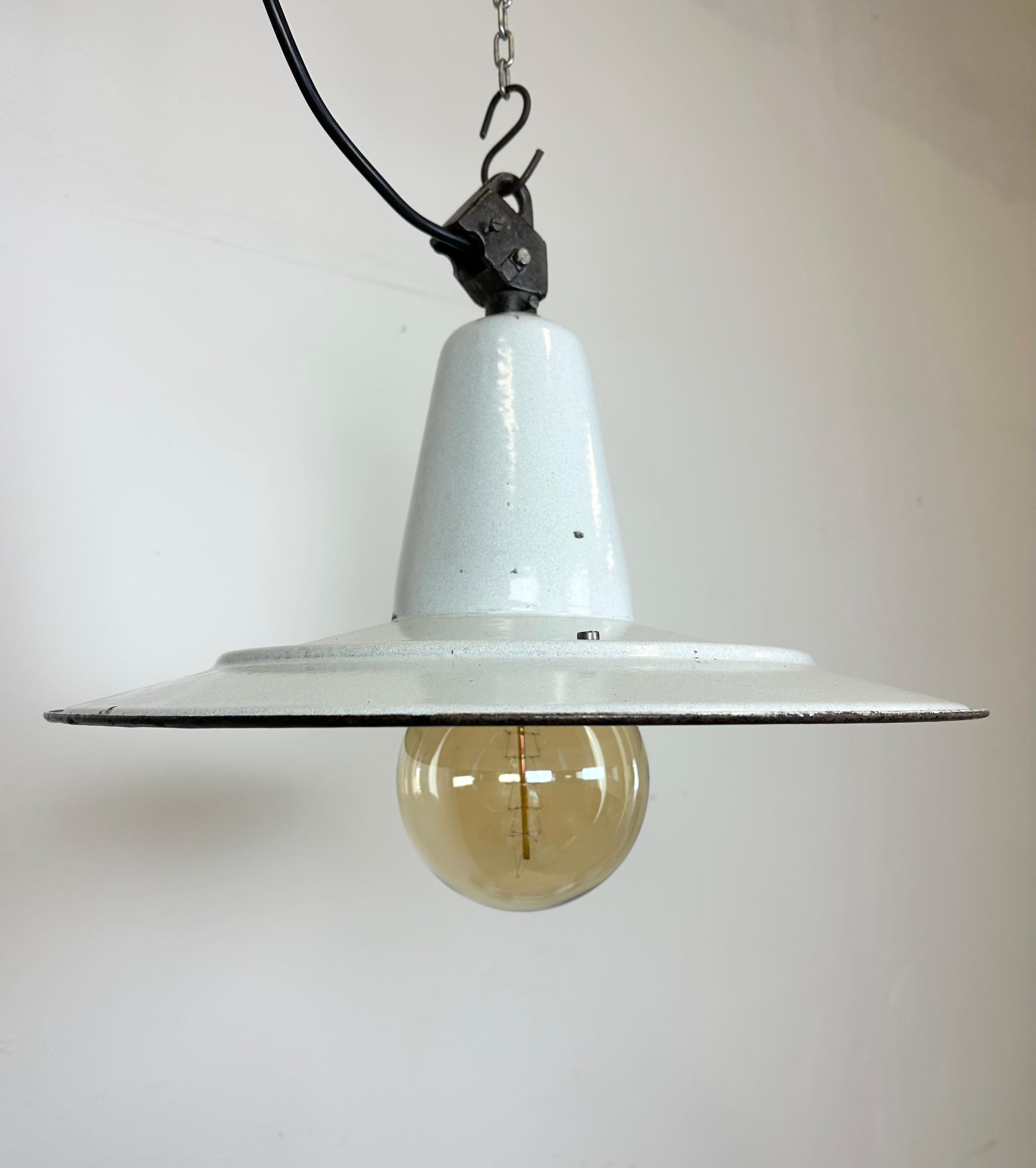 20th Century Industrial White Enamel Factory Pendant Lamp, 1960s For Sale