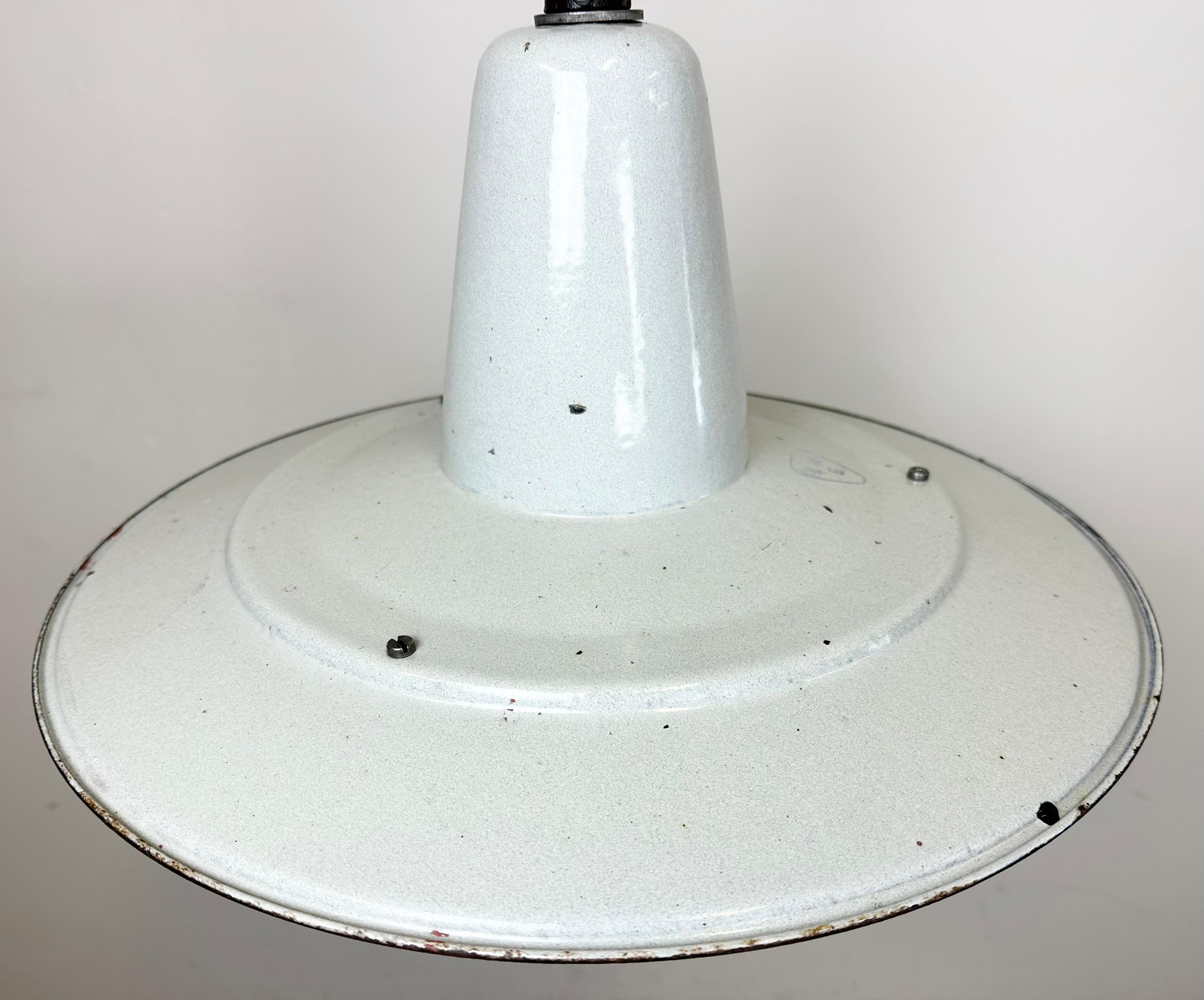 Industrial White Enamel Factory Pendant Lamp, 1960s For Sale 3