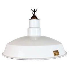 Lampe suspendue industrielle en émail blanc de Quadrangle Mfg. Co, 1960