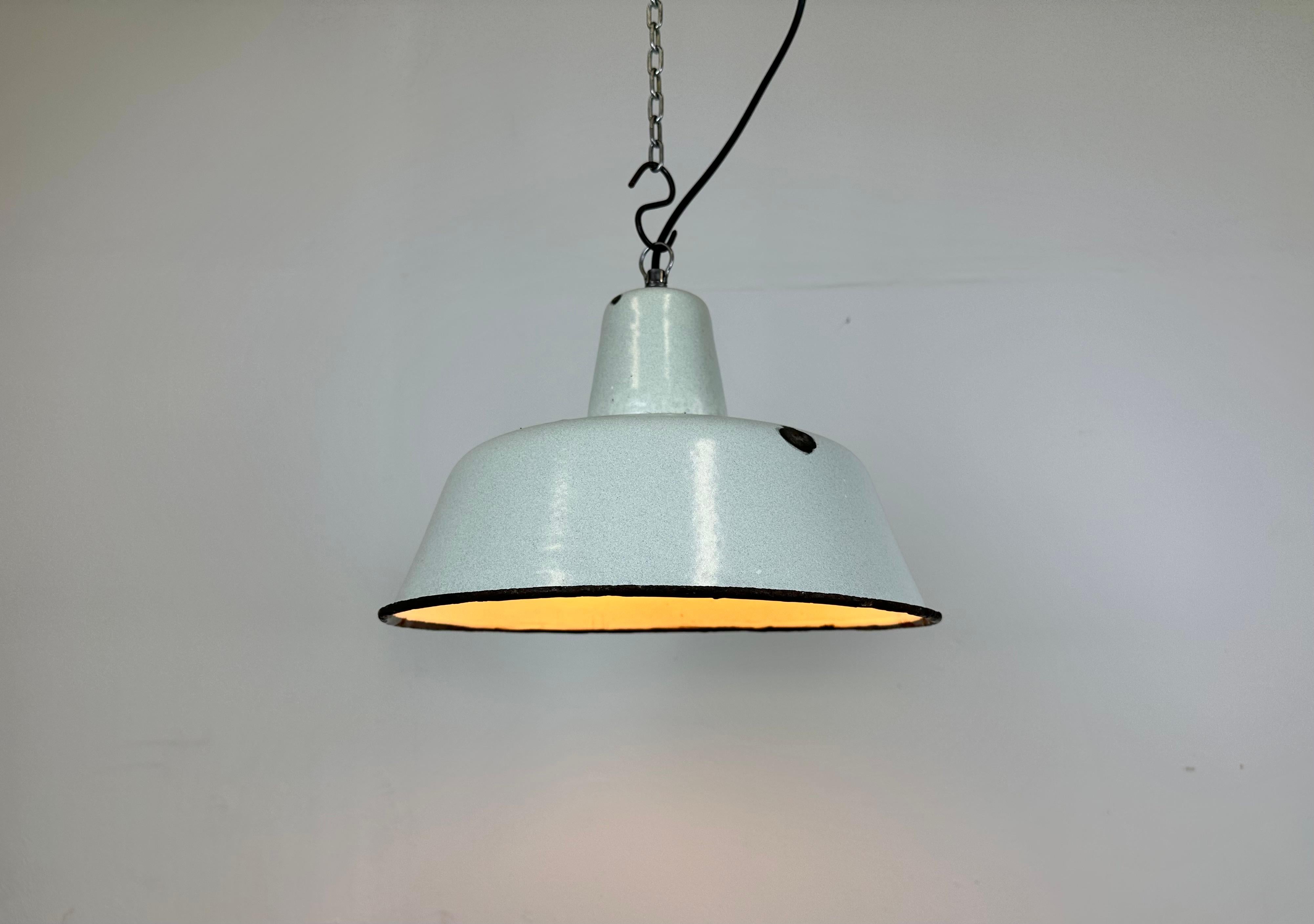 Industrial White Enamel Factory Pendant Lamp from Zaos, 1960s For Sale 5