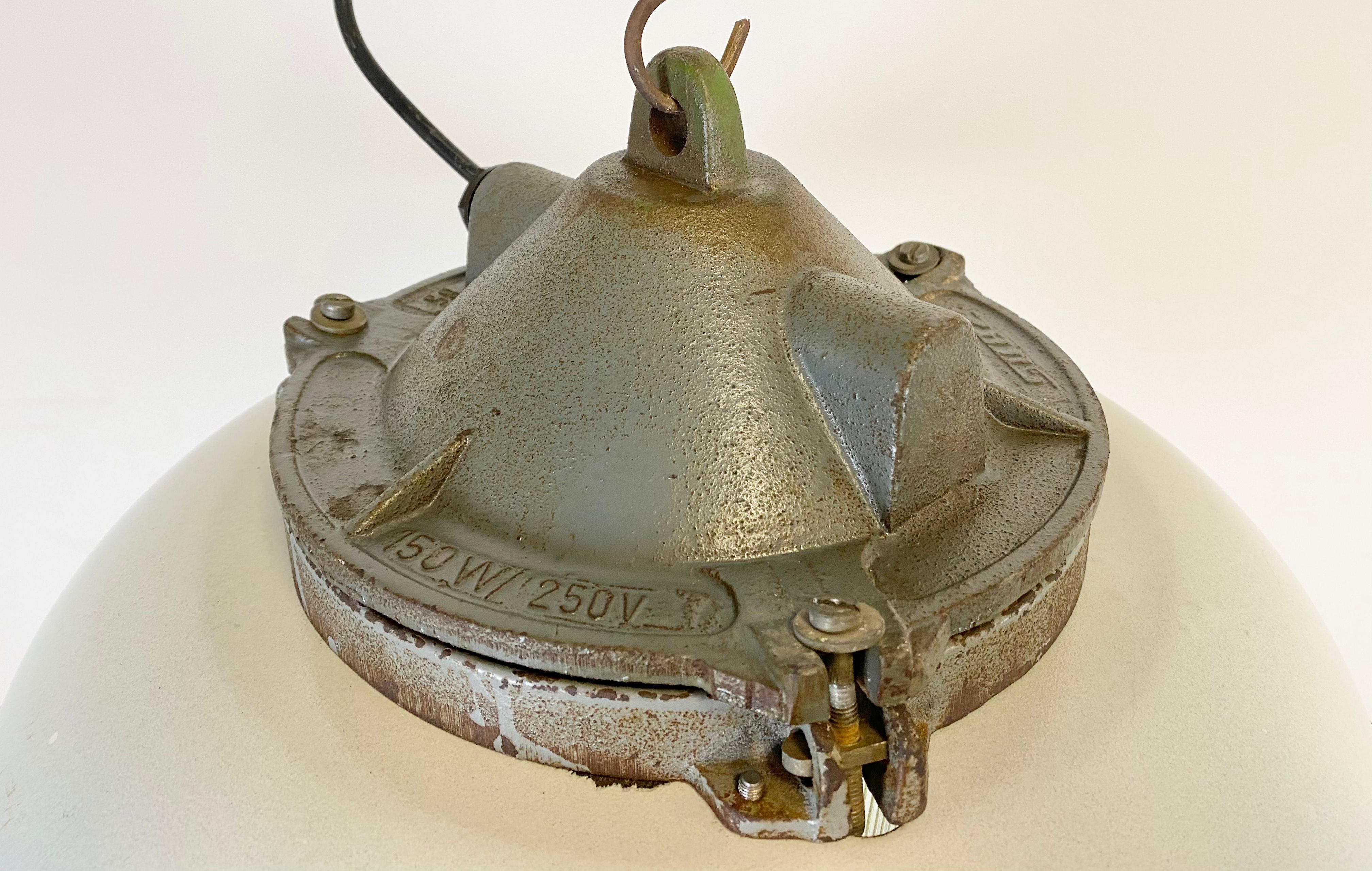 20th Century Industrial White Enamel Factory Pendant Lamp in Cast Iron, 1950s