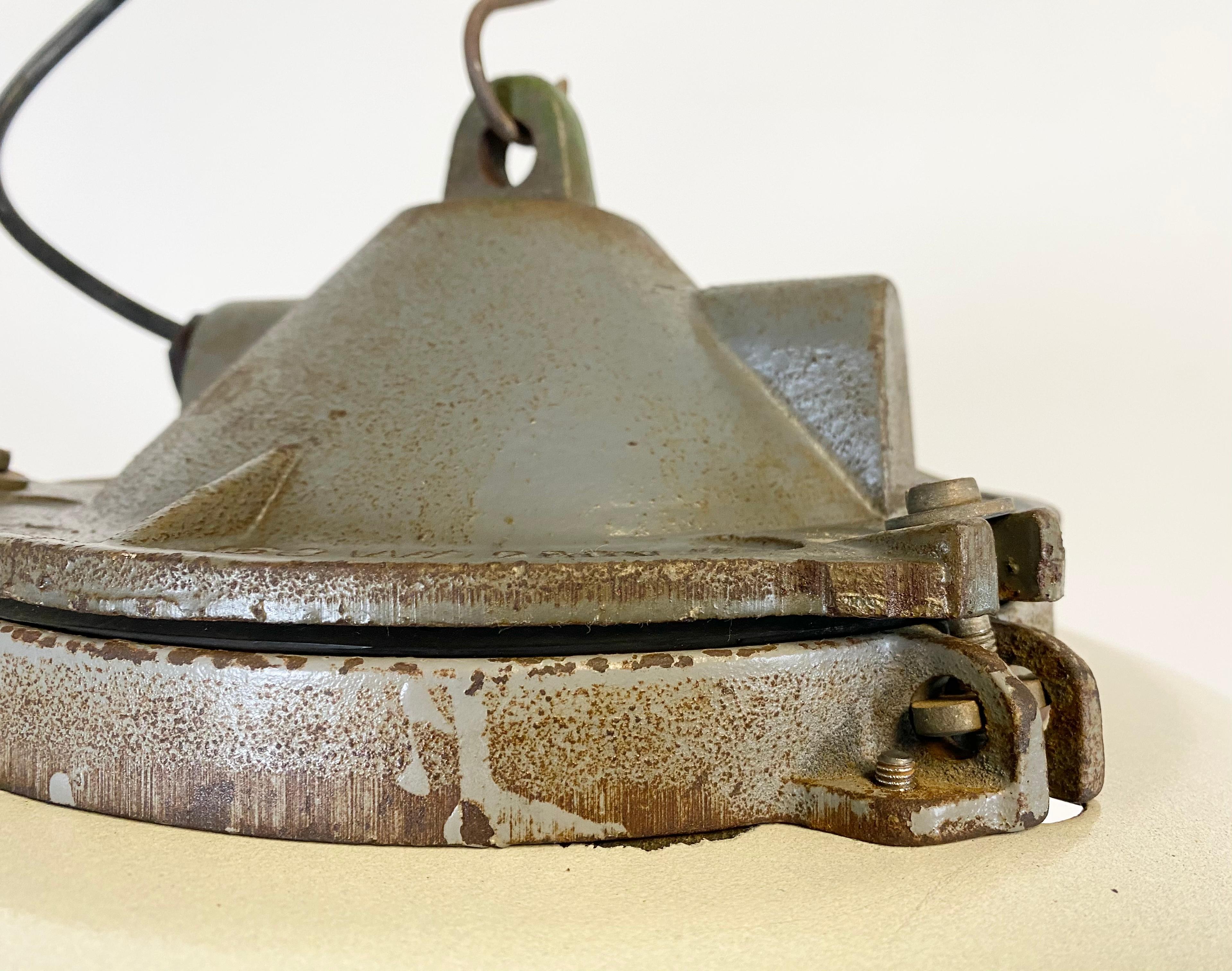 Industrial White Enamel Factory Pendant Lamp in Cast Iron, 1950s 3