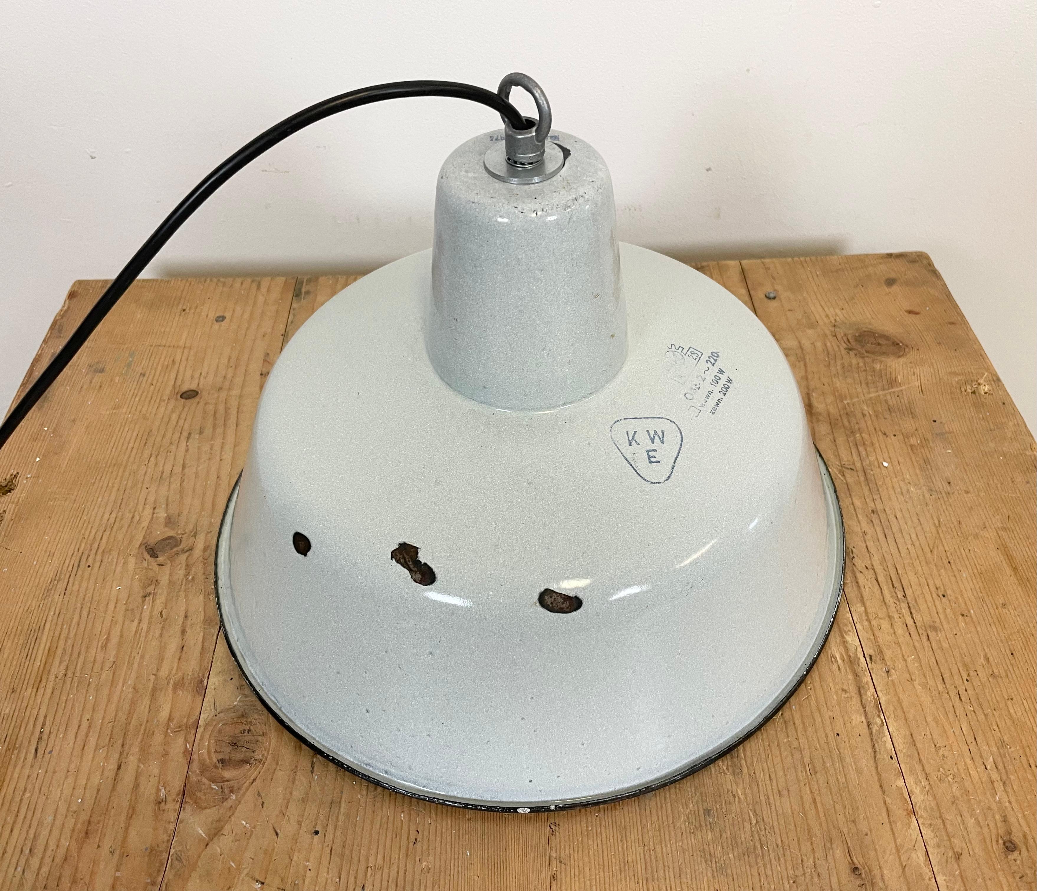 Industrial White Enamel Pendant Lamp, 1960s 4