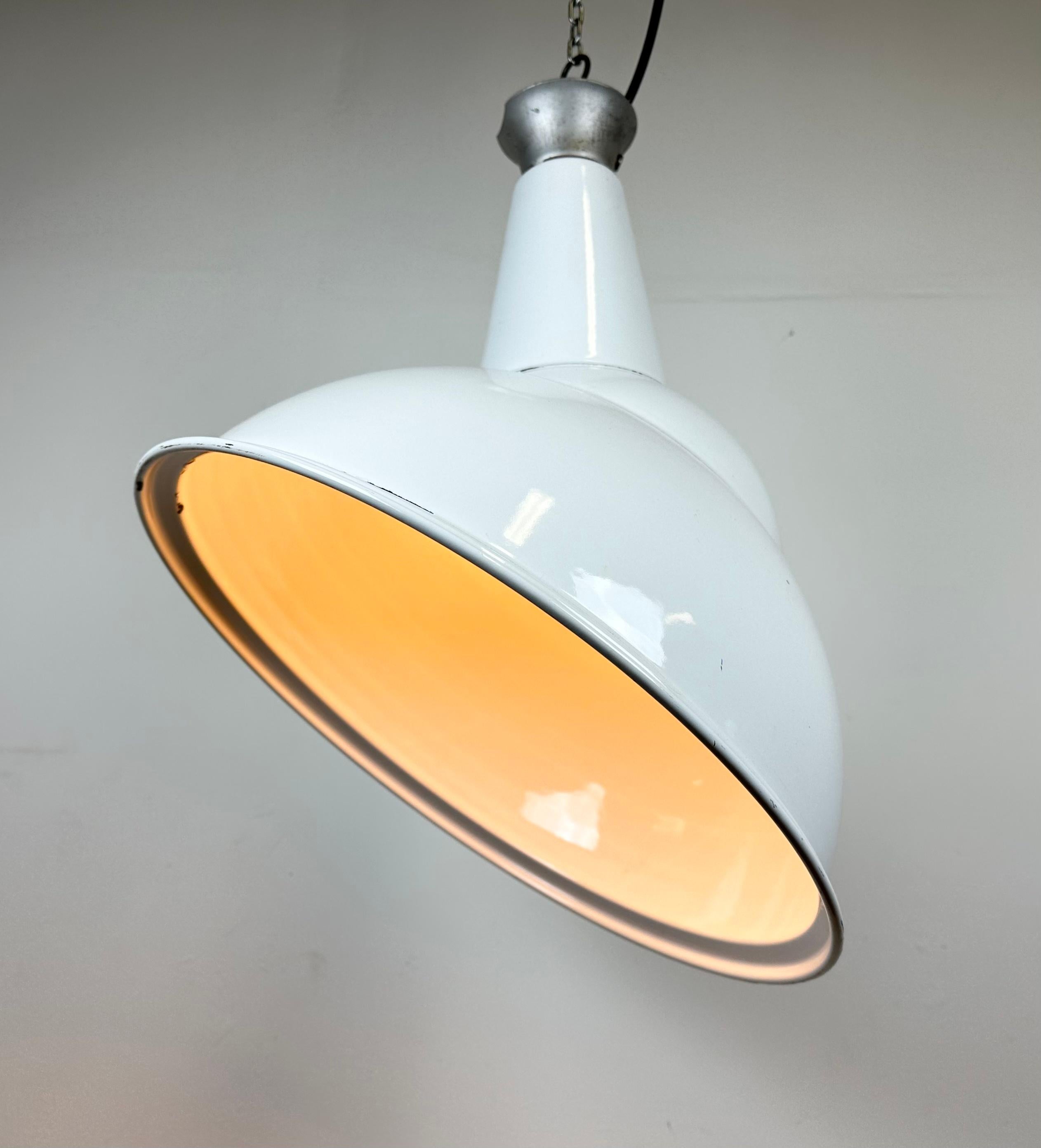 Industrial White Enamel Pendant Lamp, 1960s For Sale 7