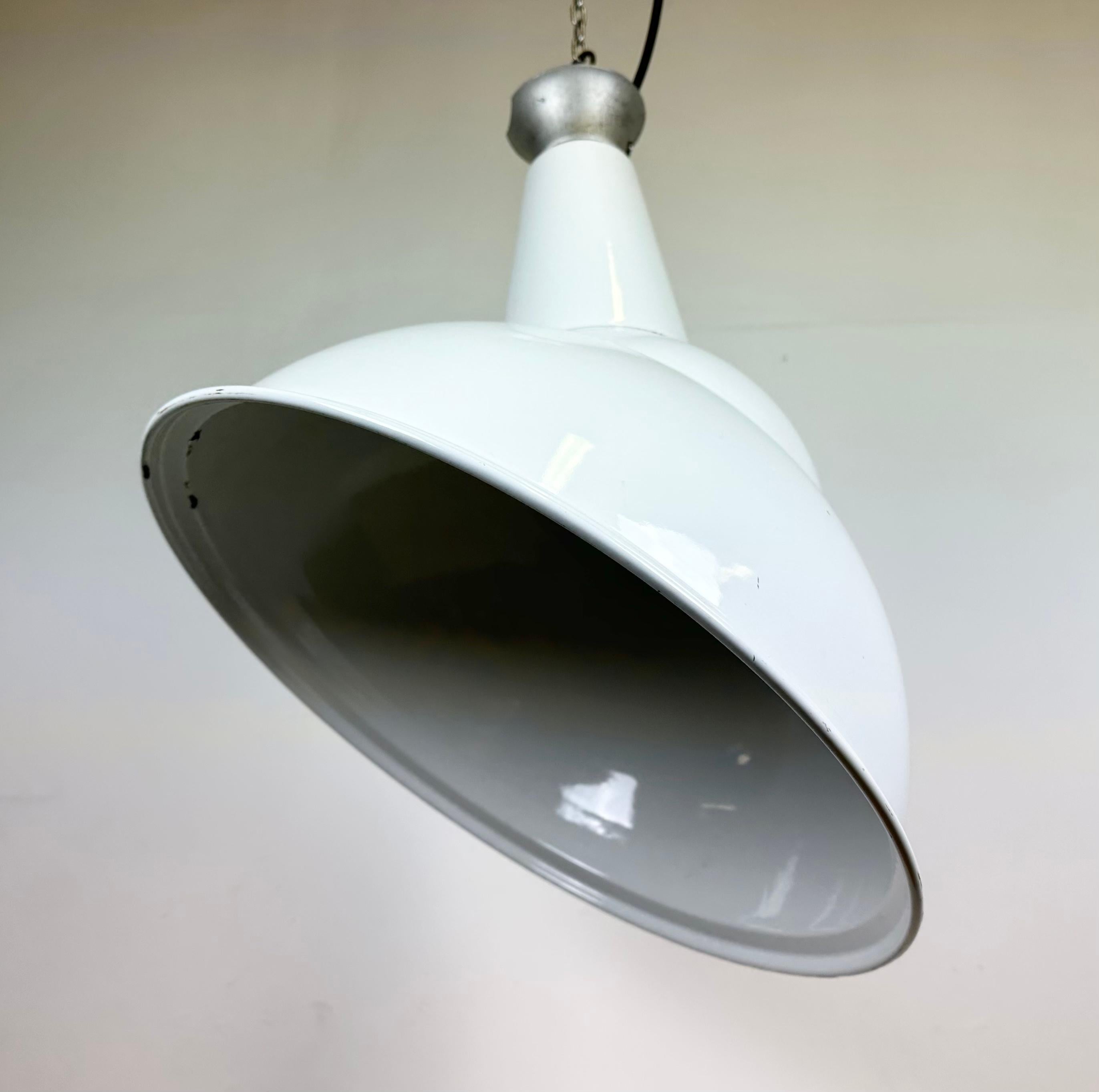 Industrial White Enamel Pendant Lamp, 1960s For Sale 3