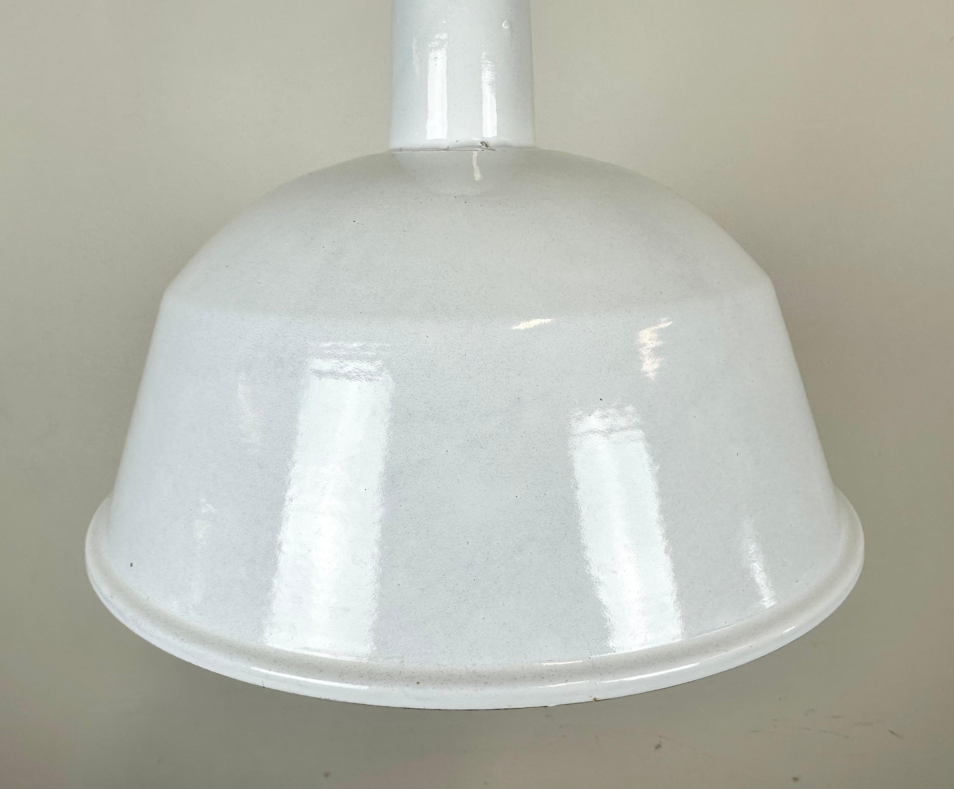 Industrial White Enamel Pendant Lamp from Emax, 1960s In Good Condition For Sale In Kojetice, CZ