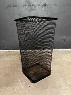 Industrial Wire Mesh Metal Trashcan Wastebasket