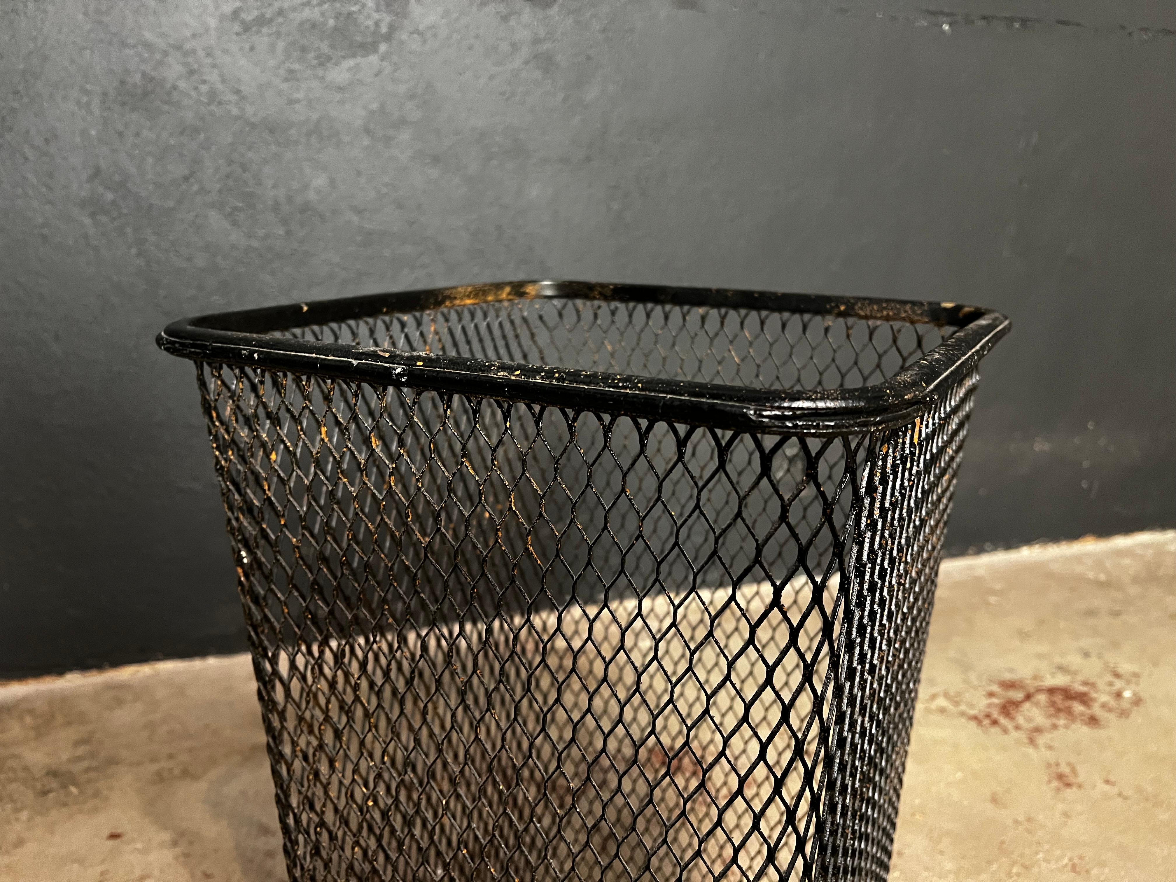 Industrial Wire Mesh Metal Trashcan Wastebasket  In Good Condition For Sale In Oklahoma City, OK
