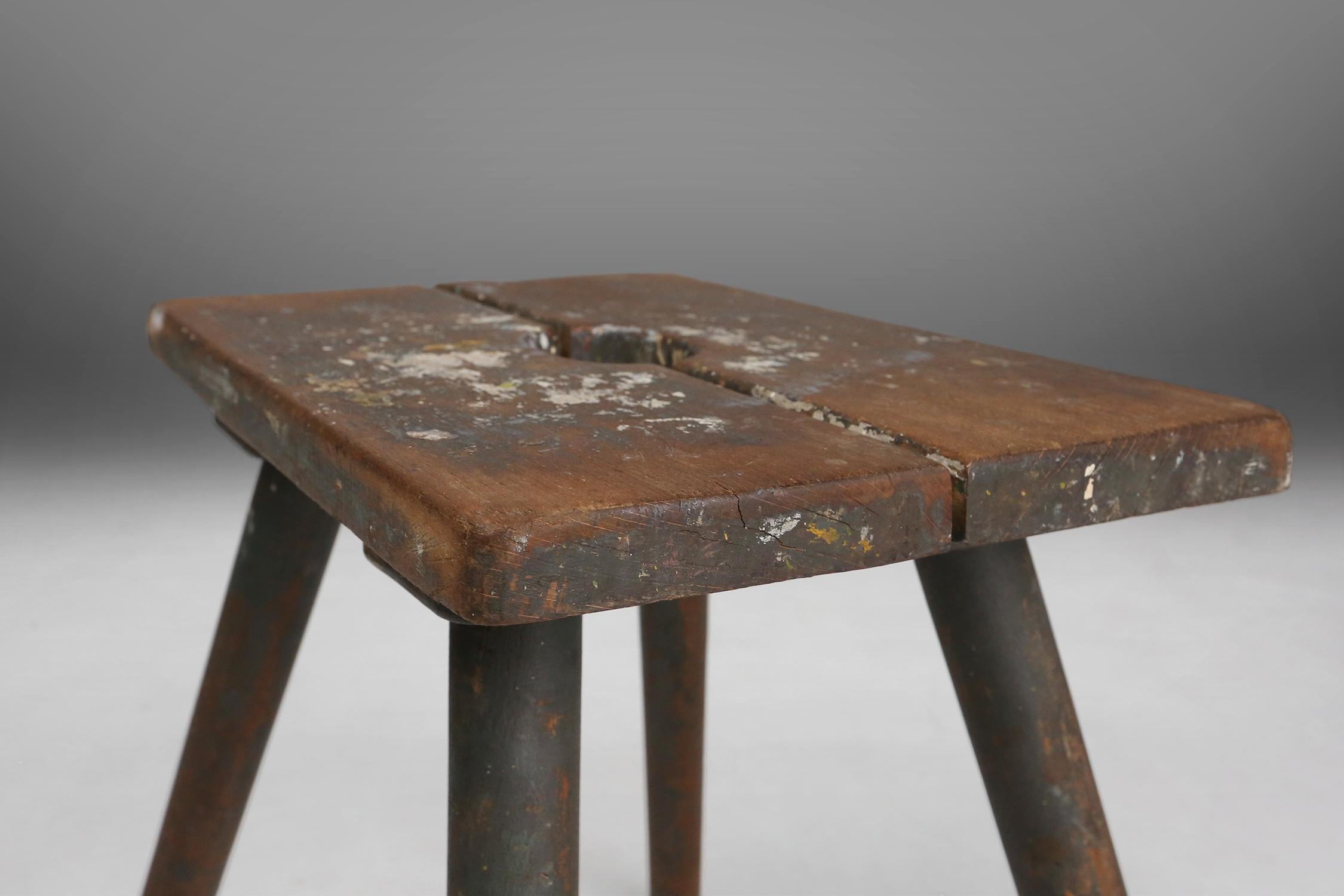 Industrial wooden French painters stool with rich patina from the 1930s For Sale 2
