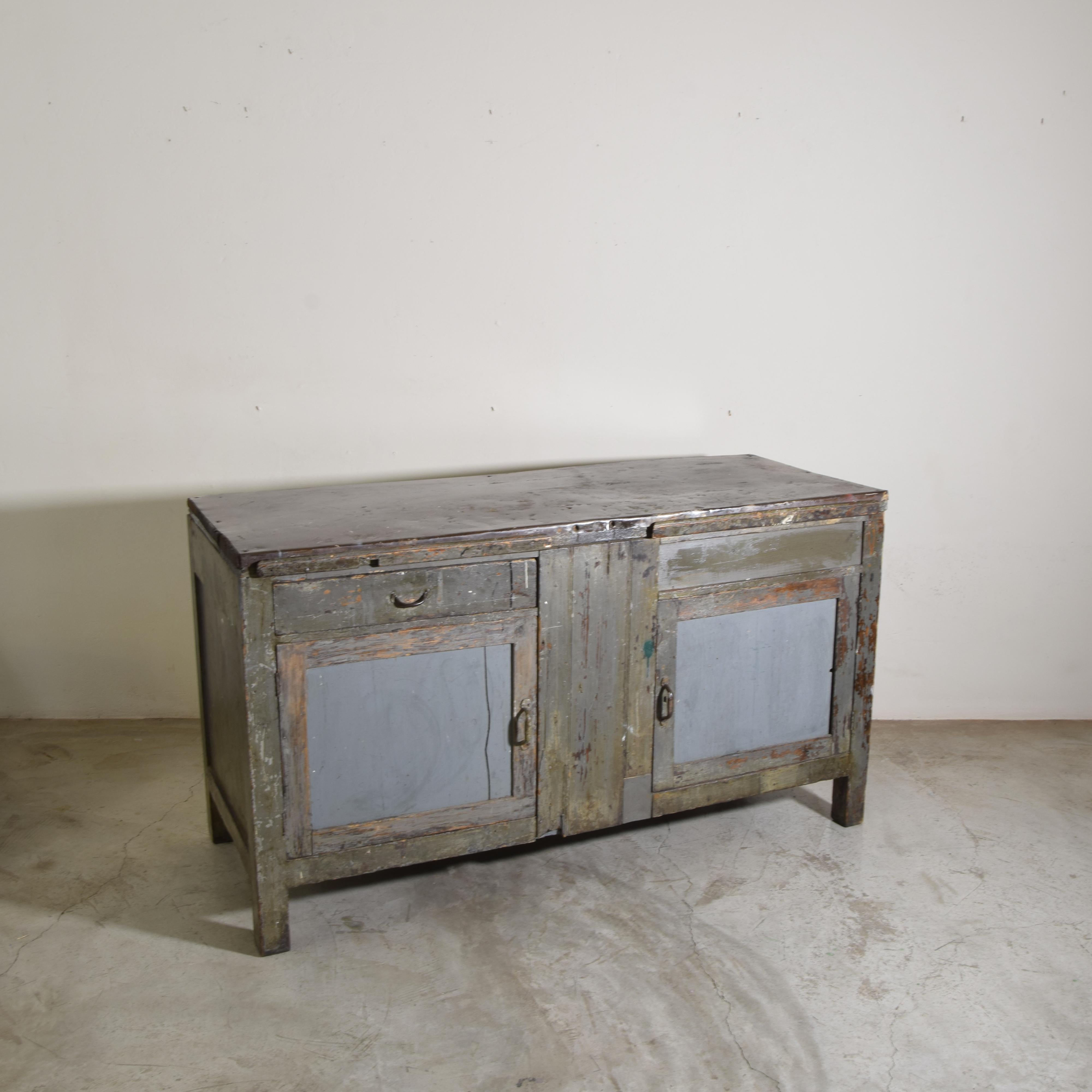 Noyer Établi industriel, années 1930 en vente