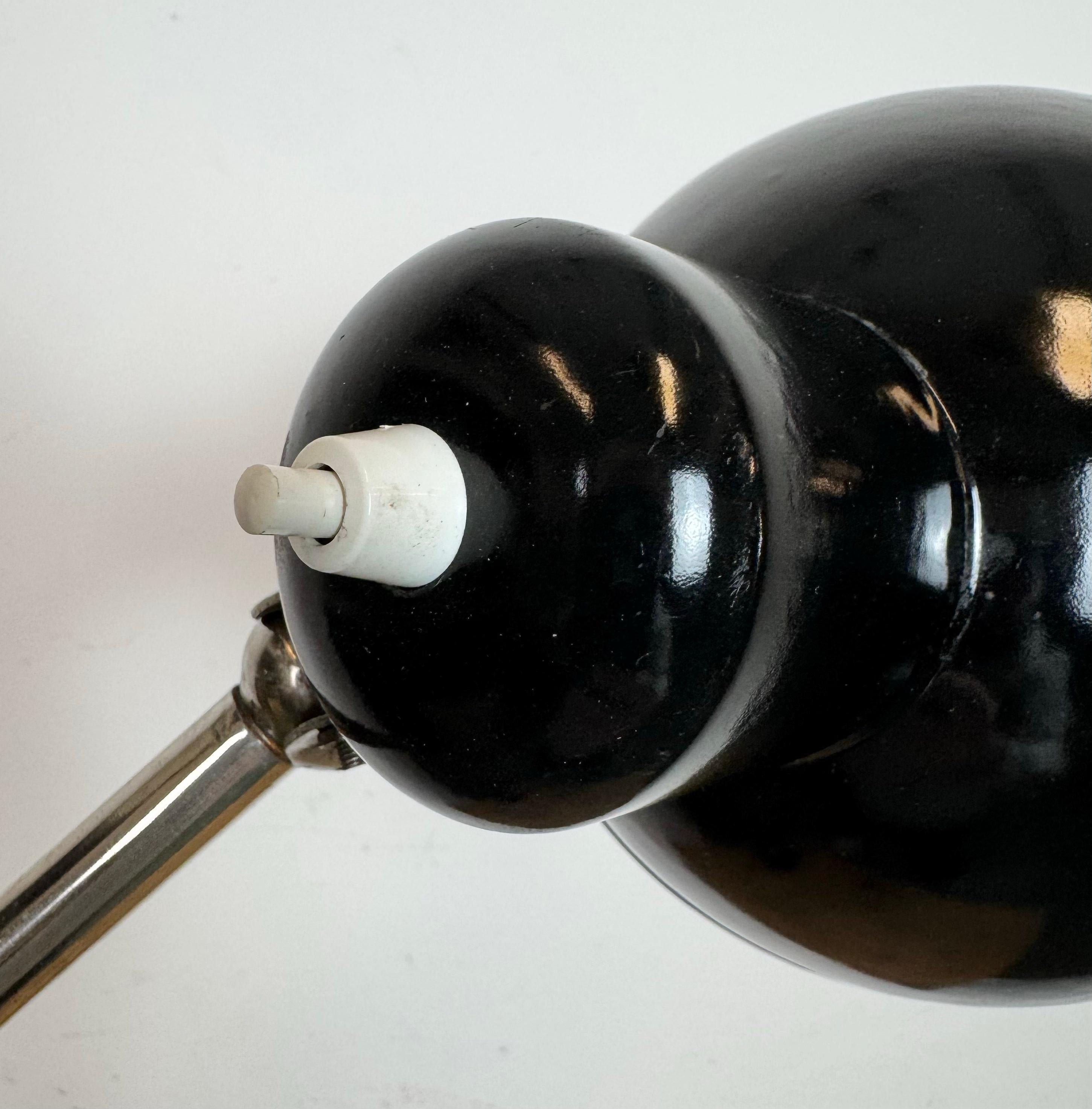 Lampada da scrivania in smalto nero da officina industriale, anni '50 in vendita 8