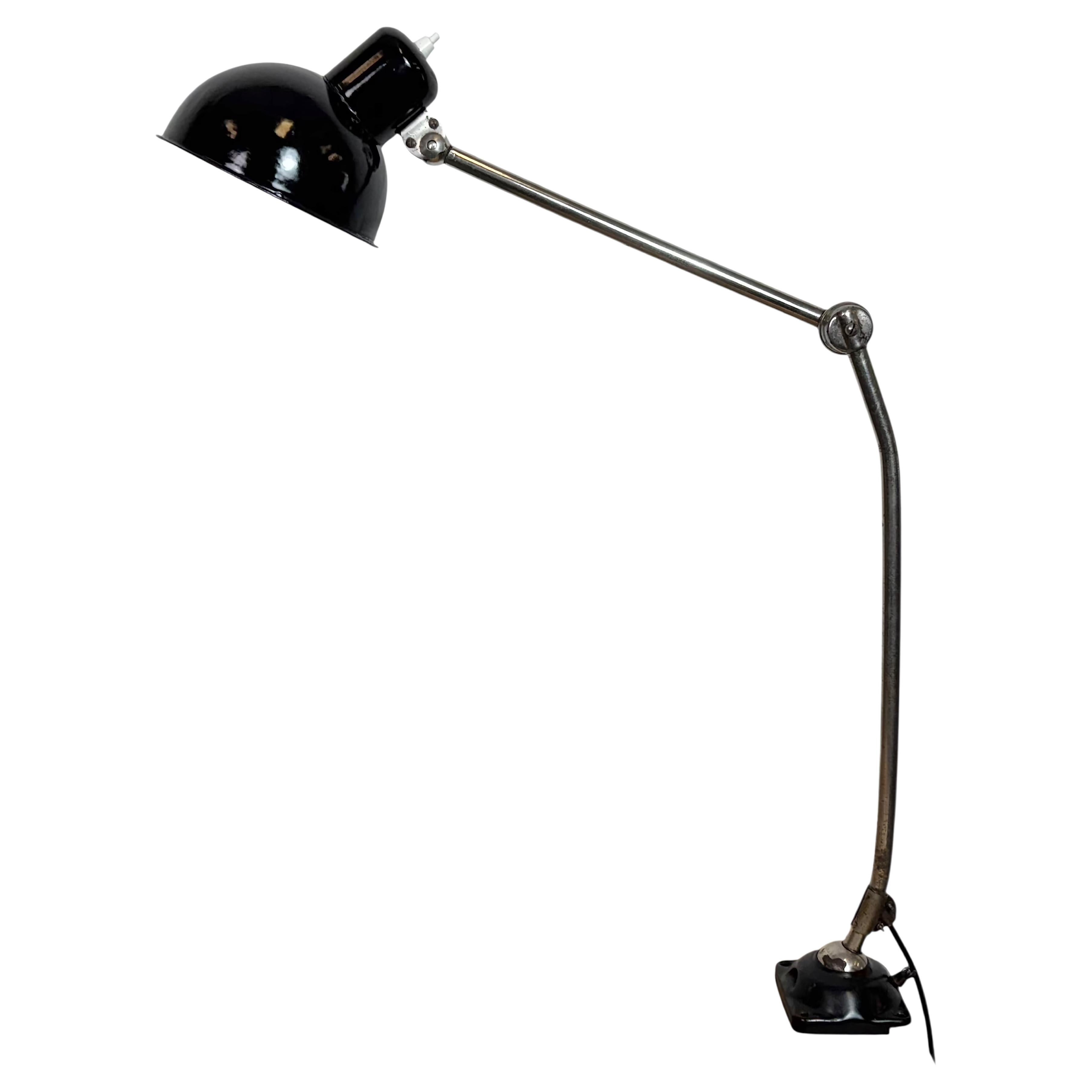 Lampada da scrivania in smalto nero da officina industriale, anni '50 in vendita