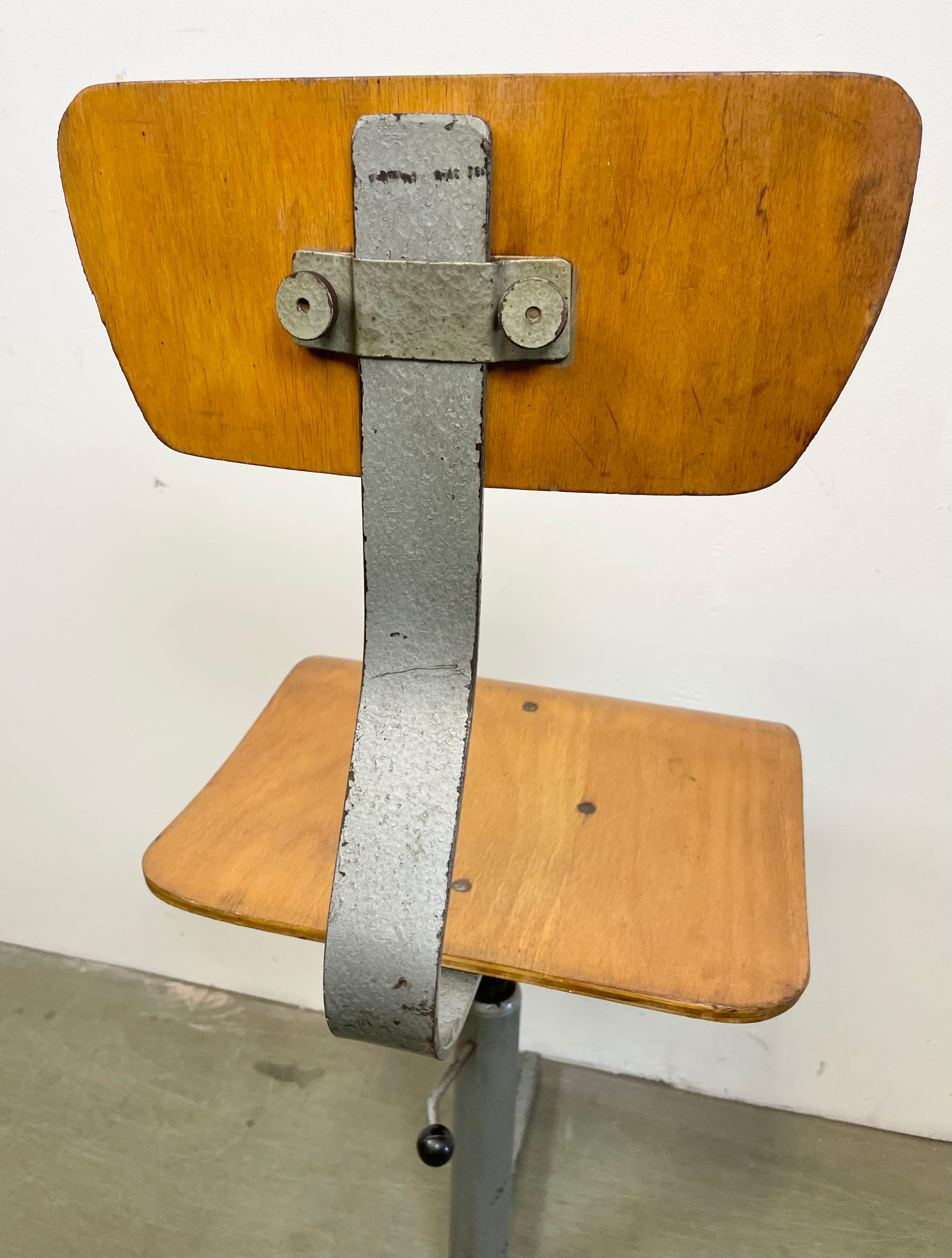 Industrial Workshop Swivel Chair, 1960s For Sale 3
