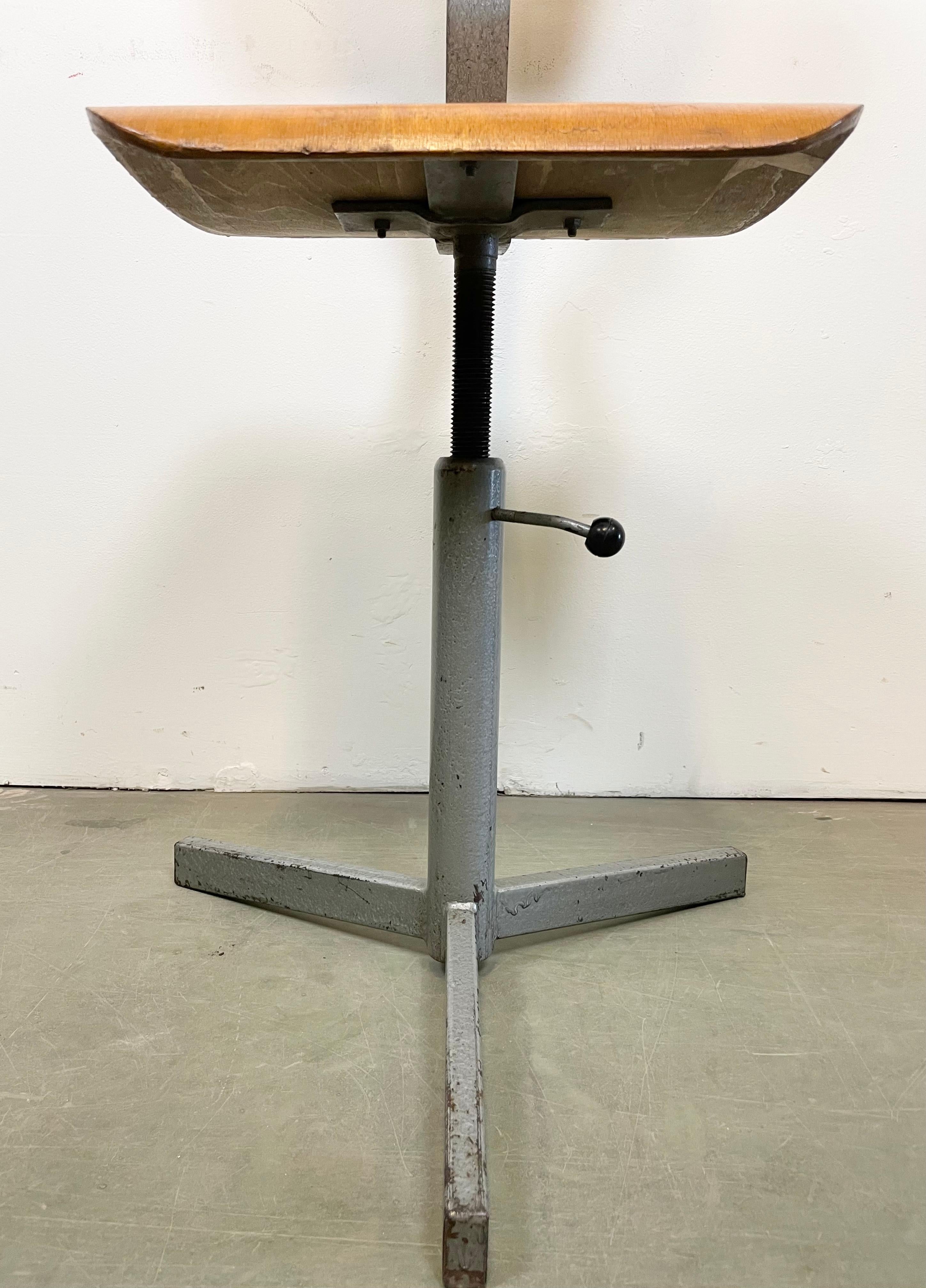 Industrial Workshop Swivel Chair, 1960s For Sale 1