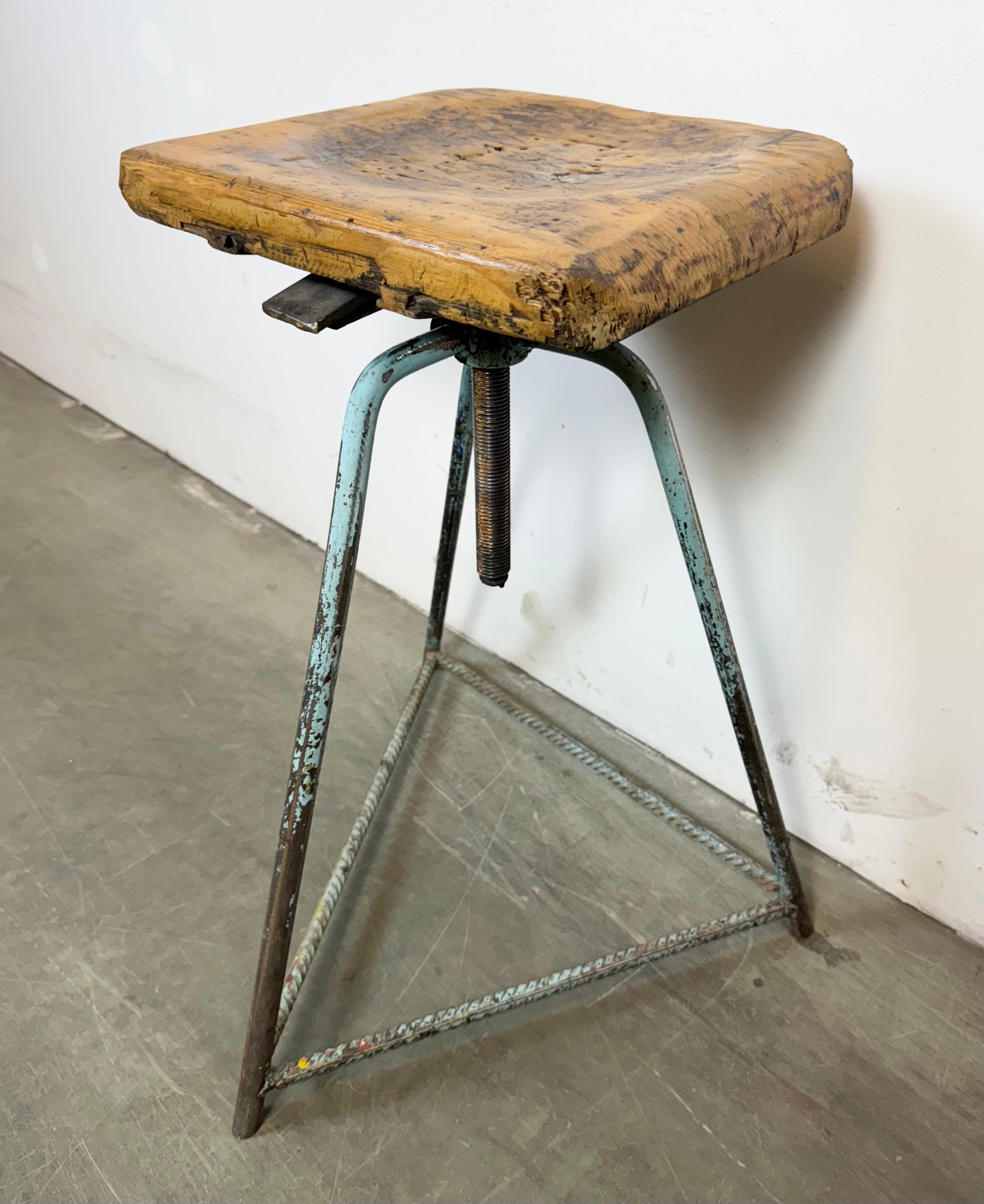 Ferro Sgabello girevole da officina industriale, anni '60 in vendita