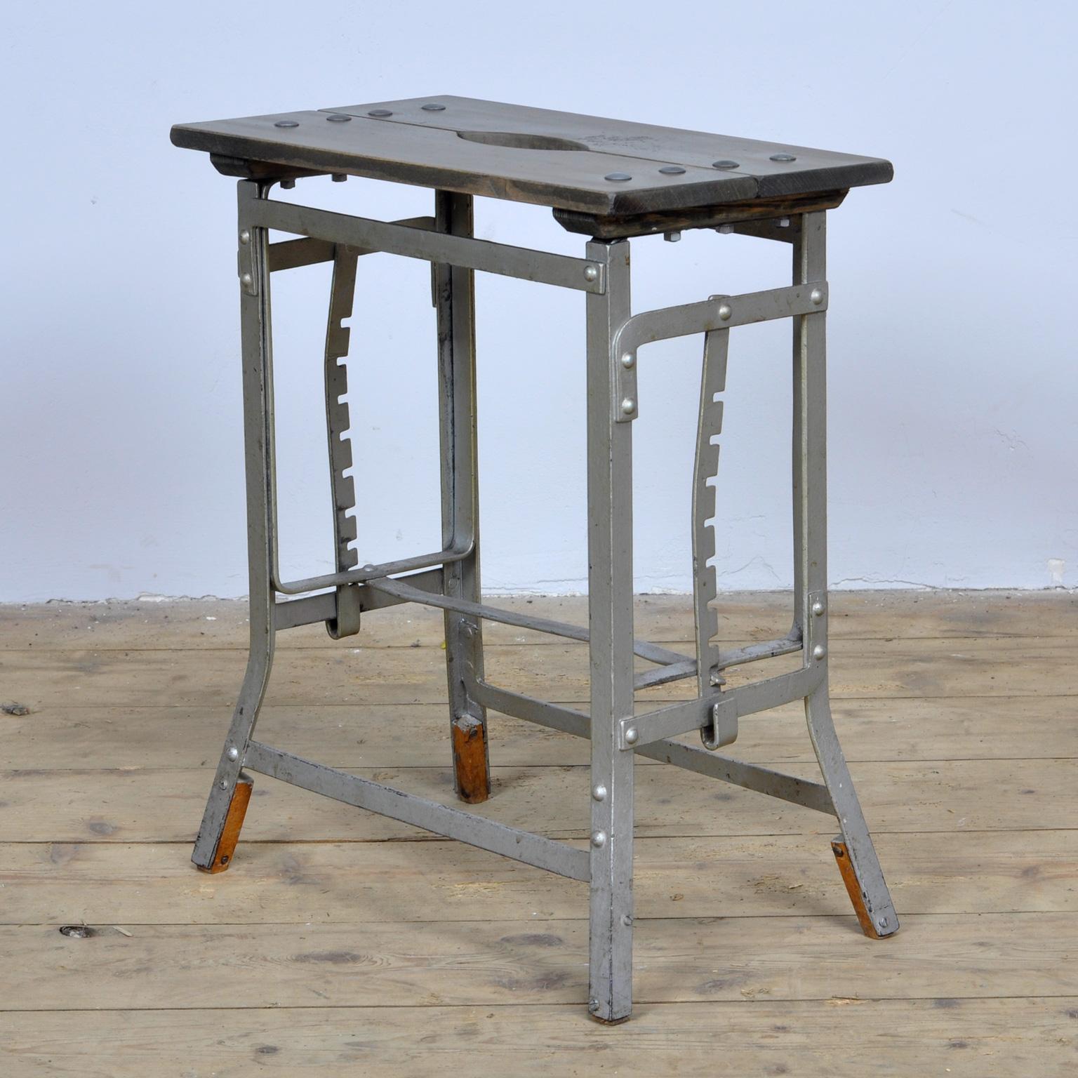 Industrial Workstool, circa 1950 In Good Condition In Amsterdam, Noord Holland