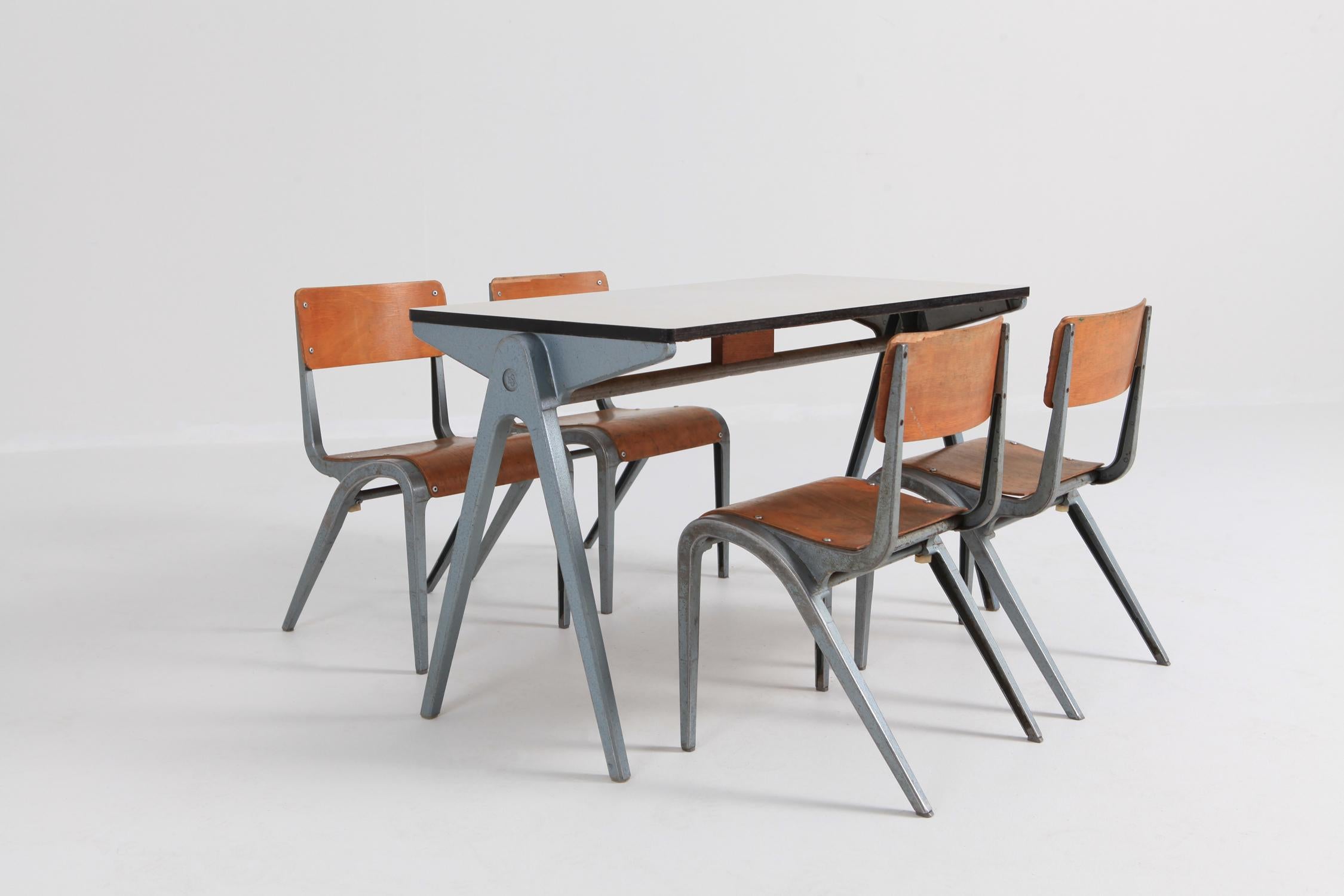 Mid-Century Modern Industrial children's furniture by James Leonard. Bent plywood seating and cast aluminum frame. UK, 1948 Quite rare to have a set of 4 chairs and table available
Would fit well in a Jean Prouvé, Wim Rietveld inspired minimal