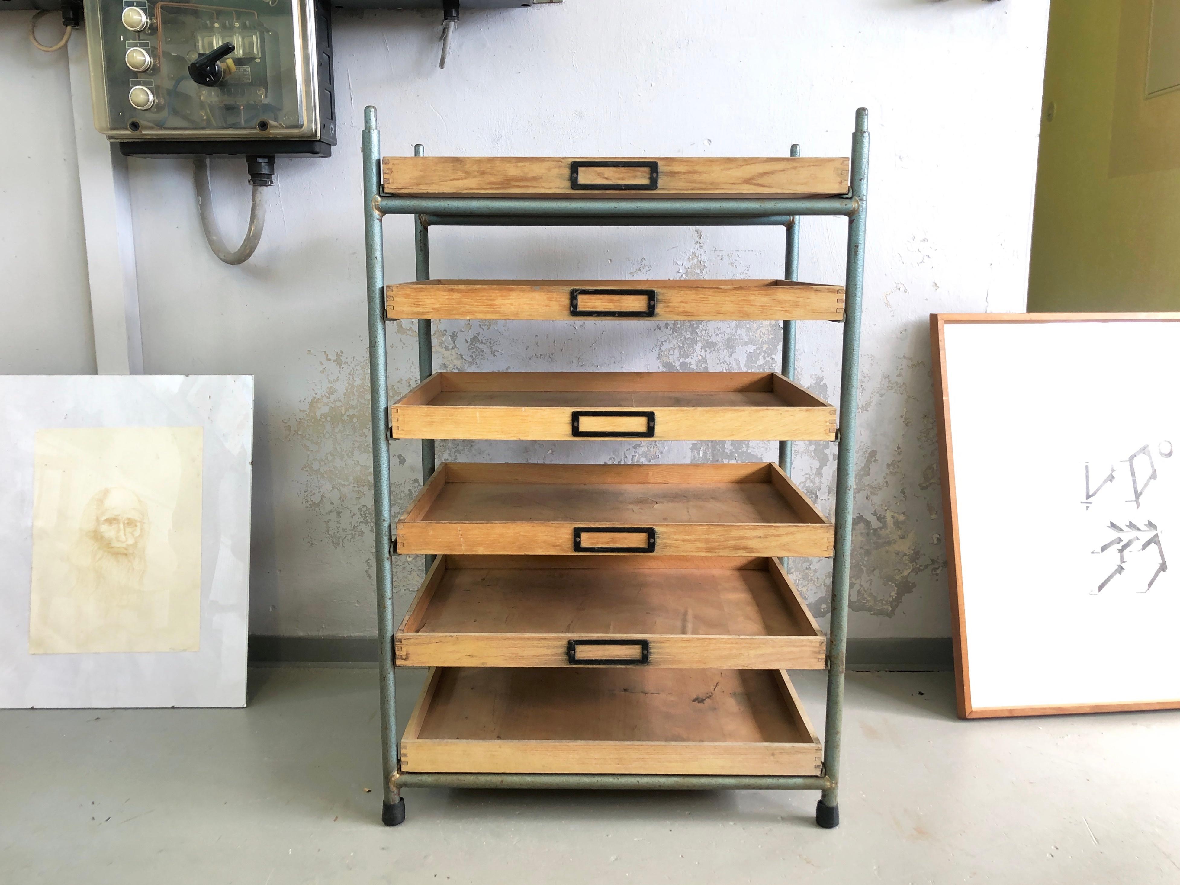 industrieregal wohnzimmer