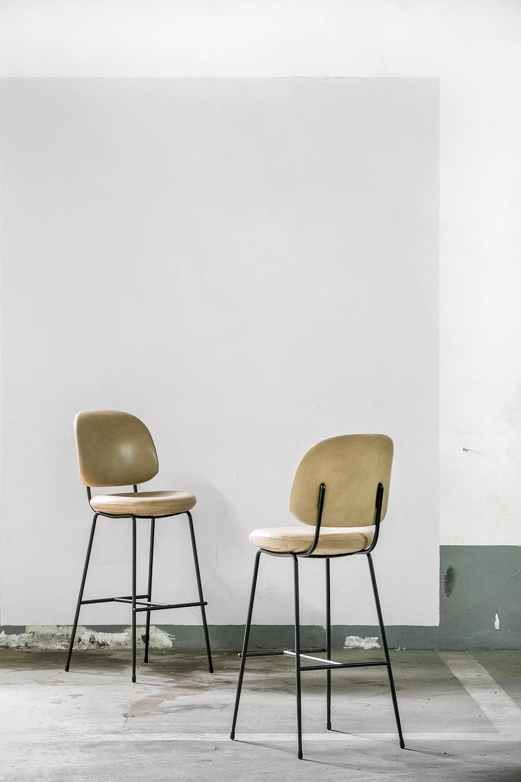 

Following the Utility series, Industry is a collection that is both  easy to use and utilitarian in essence. Designed with simple  and modern lines, it is clean and industrial in style, with  comfortable seating, and stackable chairs. The