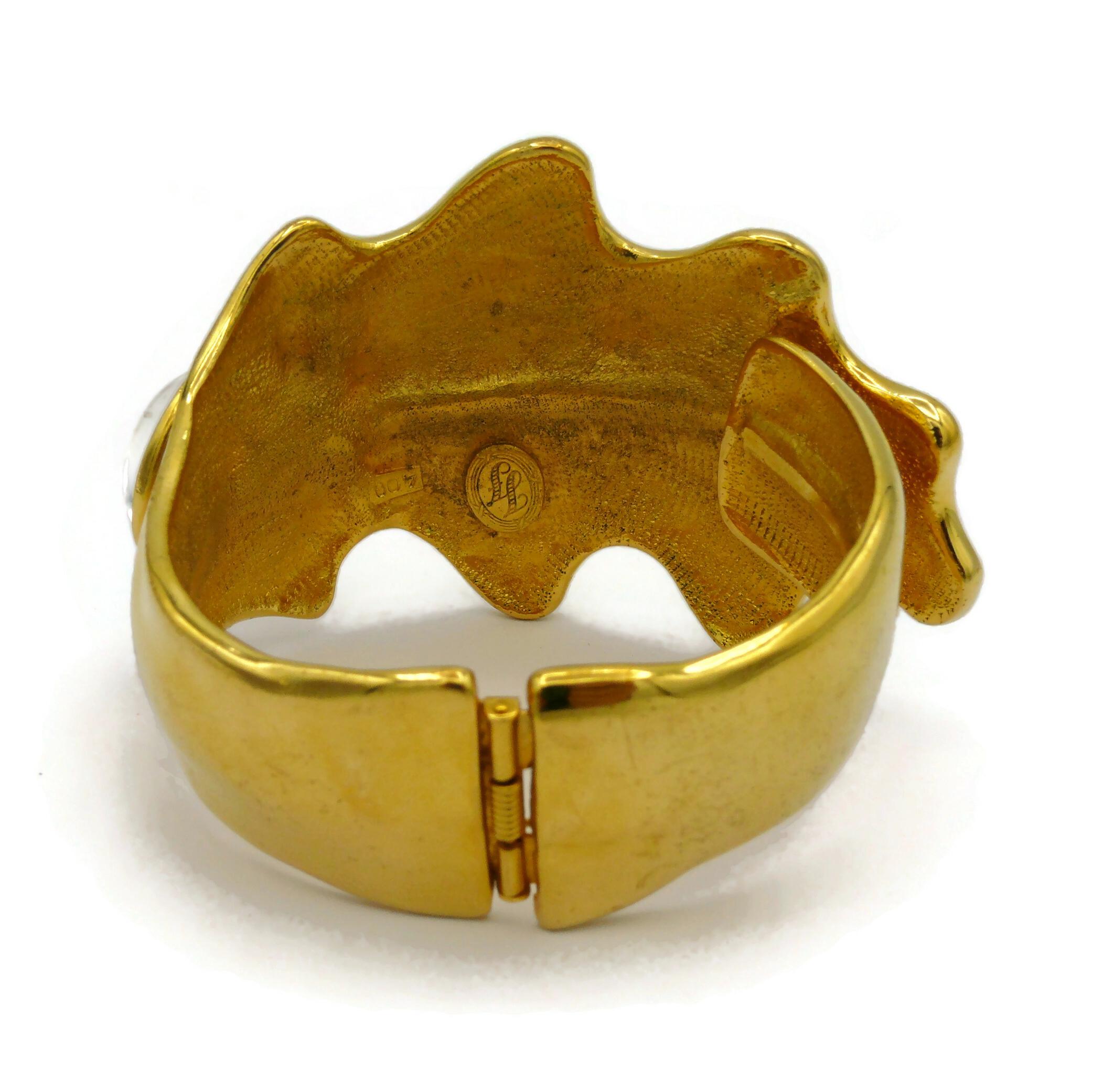 INES DE LA FRESSAGE Vintage Gold Tone Oak Leaf Clamper Bracelet For Sale 8