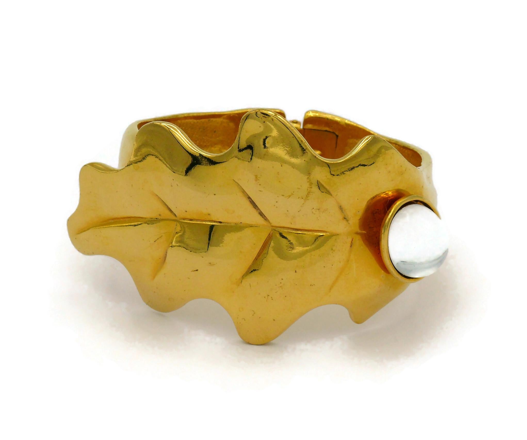 INES DE LA FRESSAGE Vintage Gold Tone Oak Leaf Clamper Bracelet For Sale 3