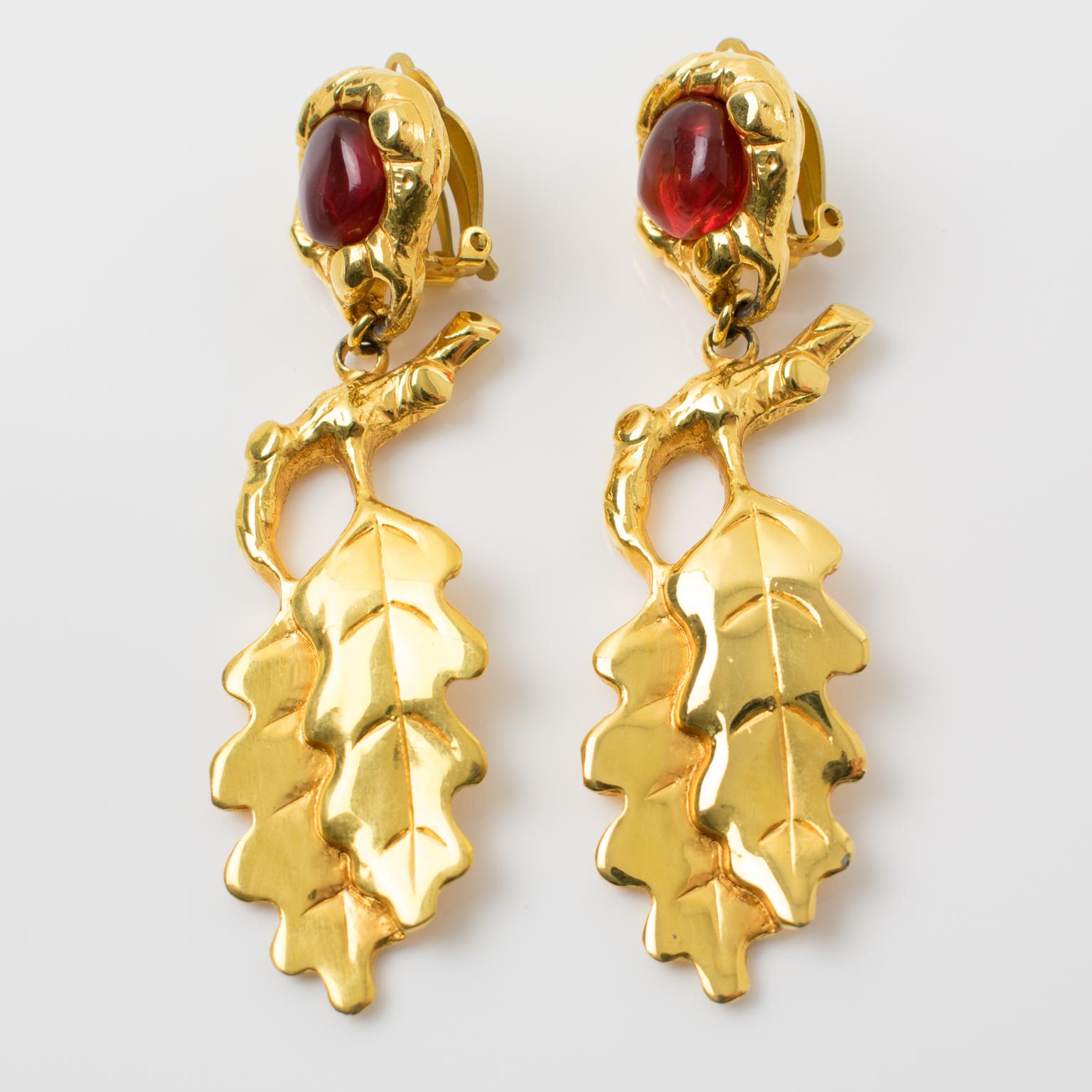 Modern Ines de la Fressange Clip Earrings Oak Leaf Resin Cabochon