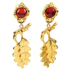 Ines de la Fressange Clip Earrings Oak Leaf Resin Cabochon