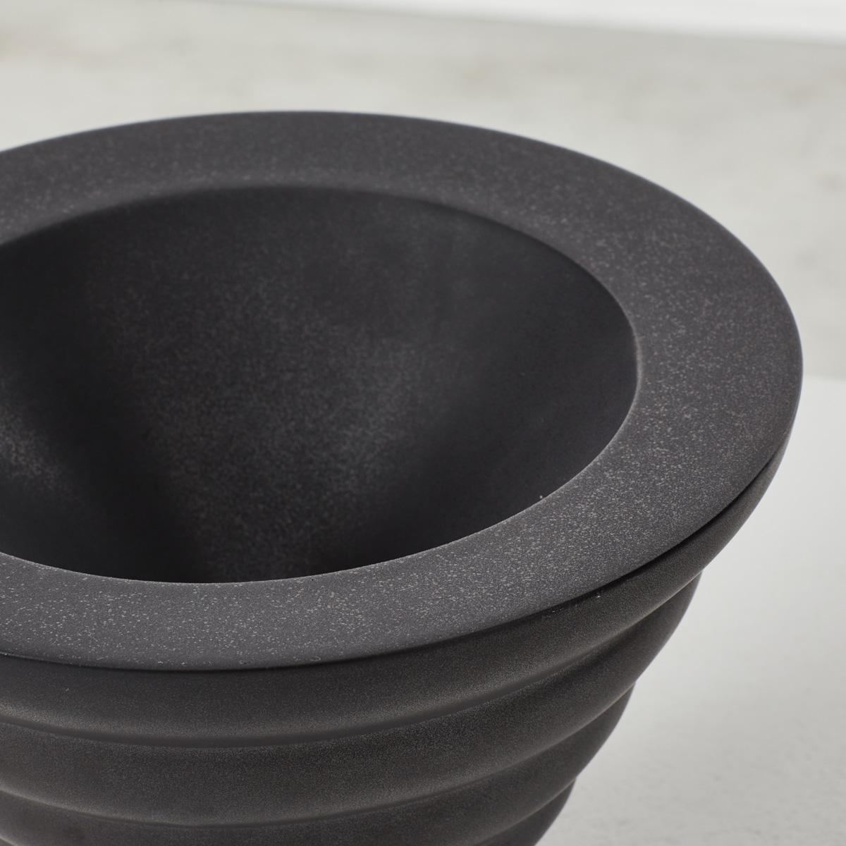 Dutch Ines Van der Sluis Black Ceramic Bowl for Designum / Makkum, Netherlands, 1985