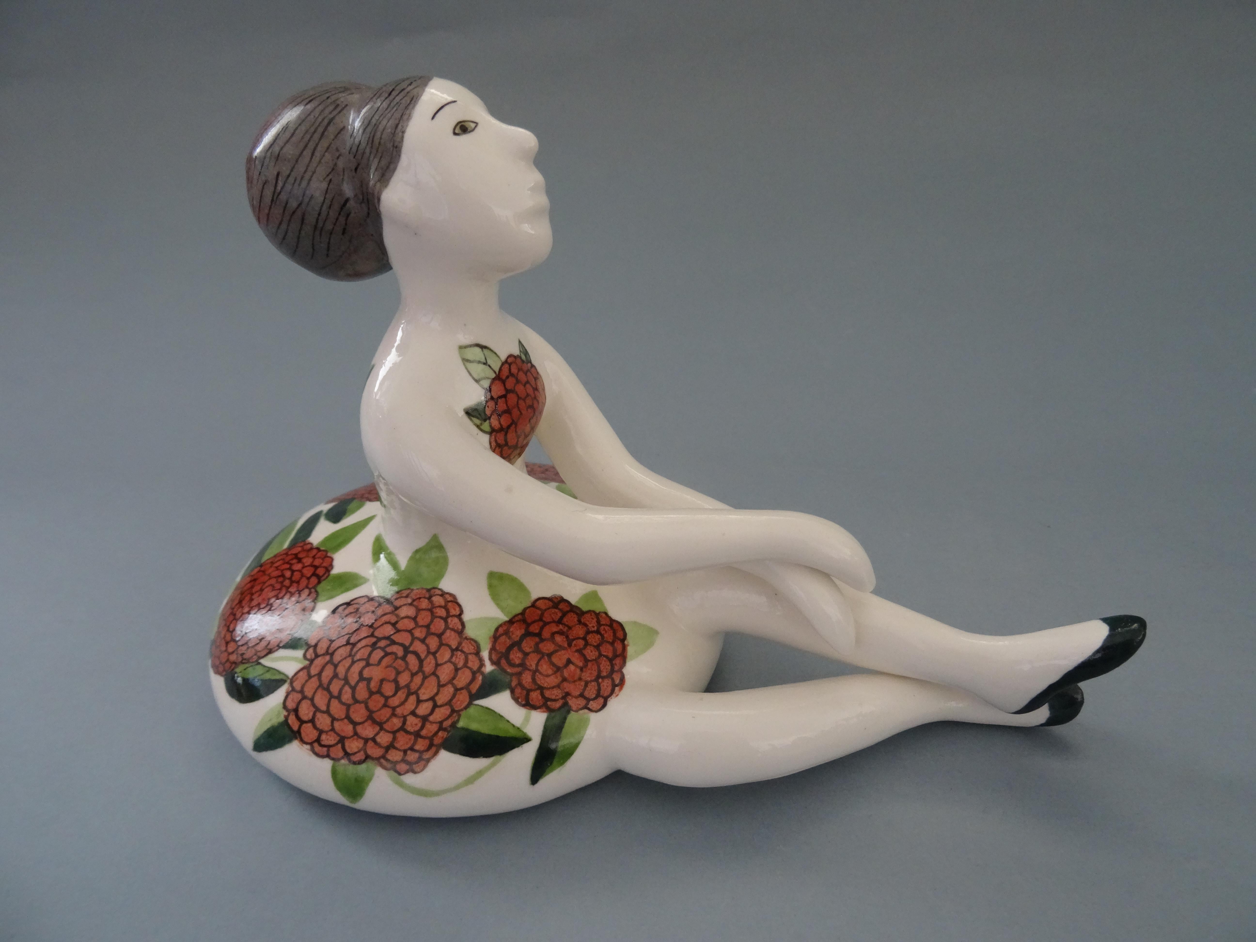 Ballerina  2015. Porcelain, 12x19 cm - Sculpture by Inese Margevica 
