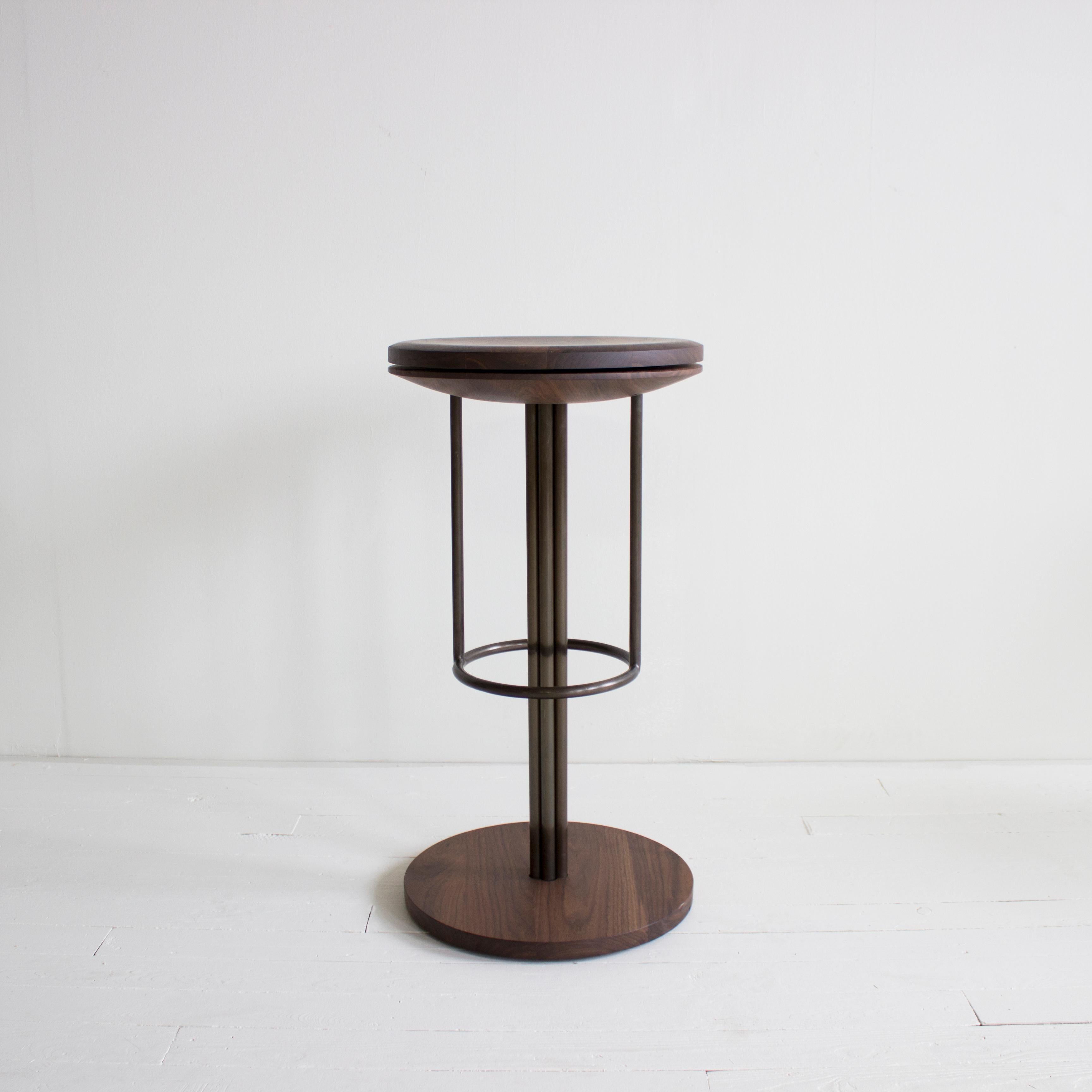 XXIe siècle et contemporain Tabouret de bar ou tabouret de comptoir pivotant moderne Inez  en vente