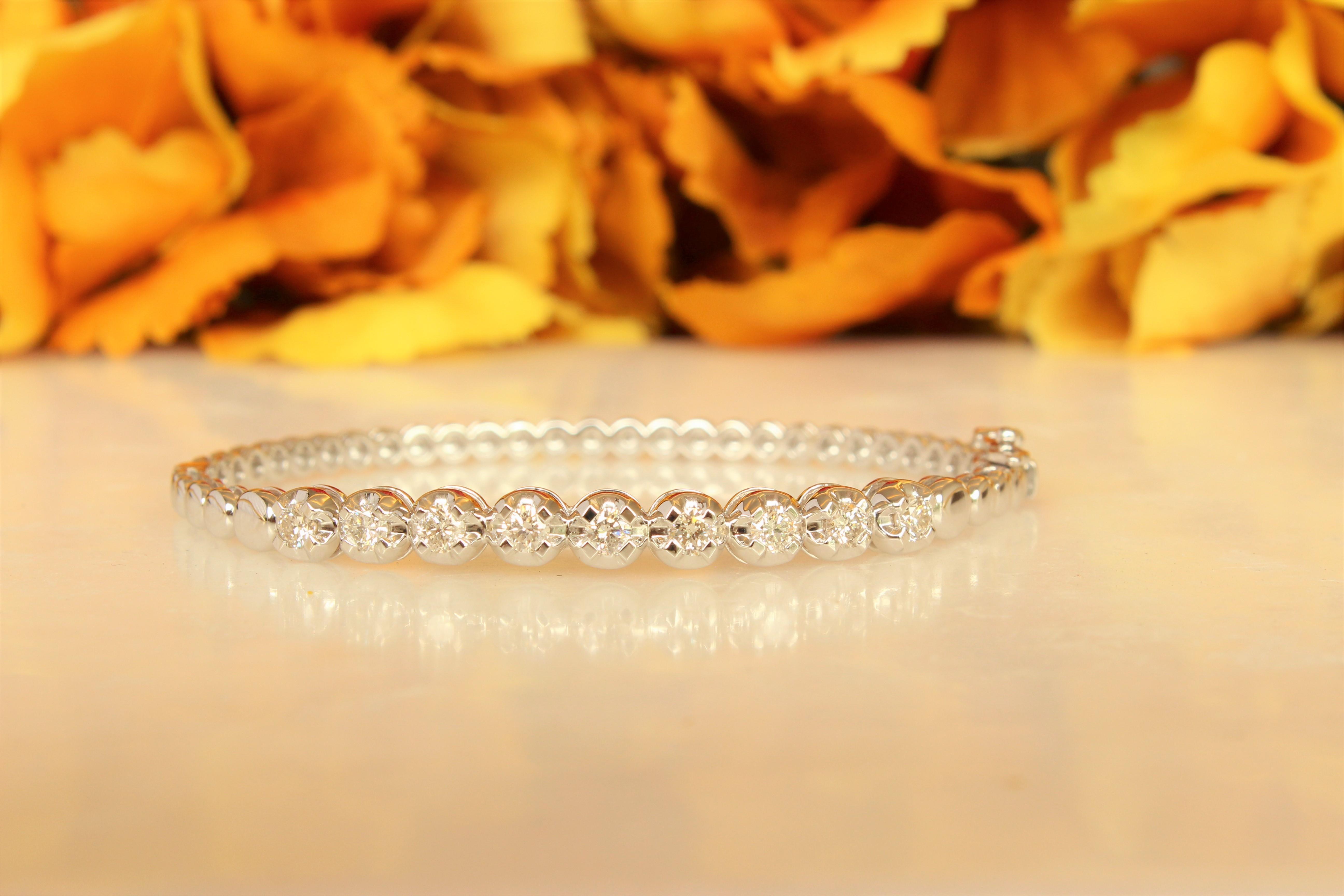Art Deco Infinite Shimmer Diamond Bracelet with Illusion Setting set in 18k Solid Gold For Sale
